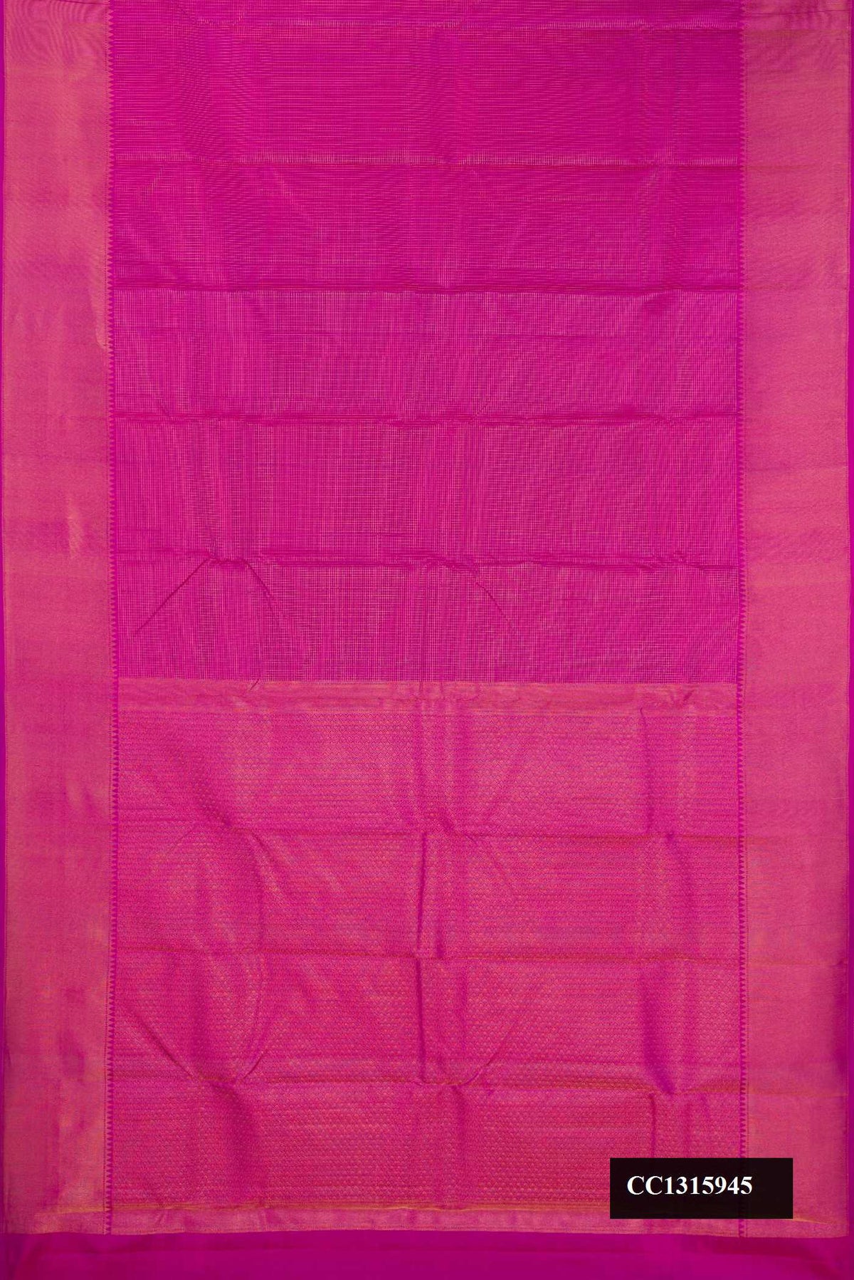 Magenta Dual Tone Kanchipuram Silk Saree with Checked design on the body and Zari Border.  displayed on a mannequin