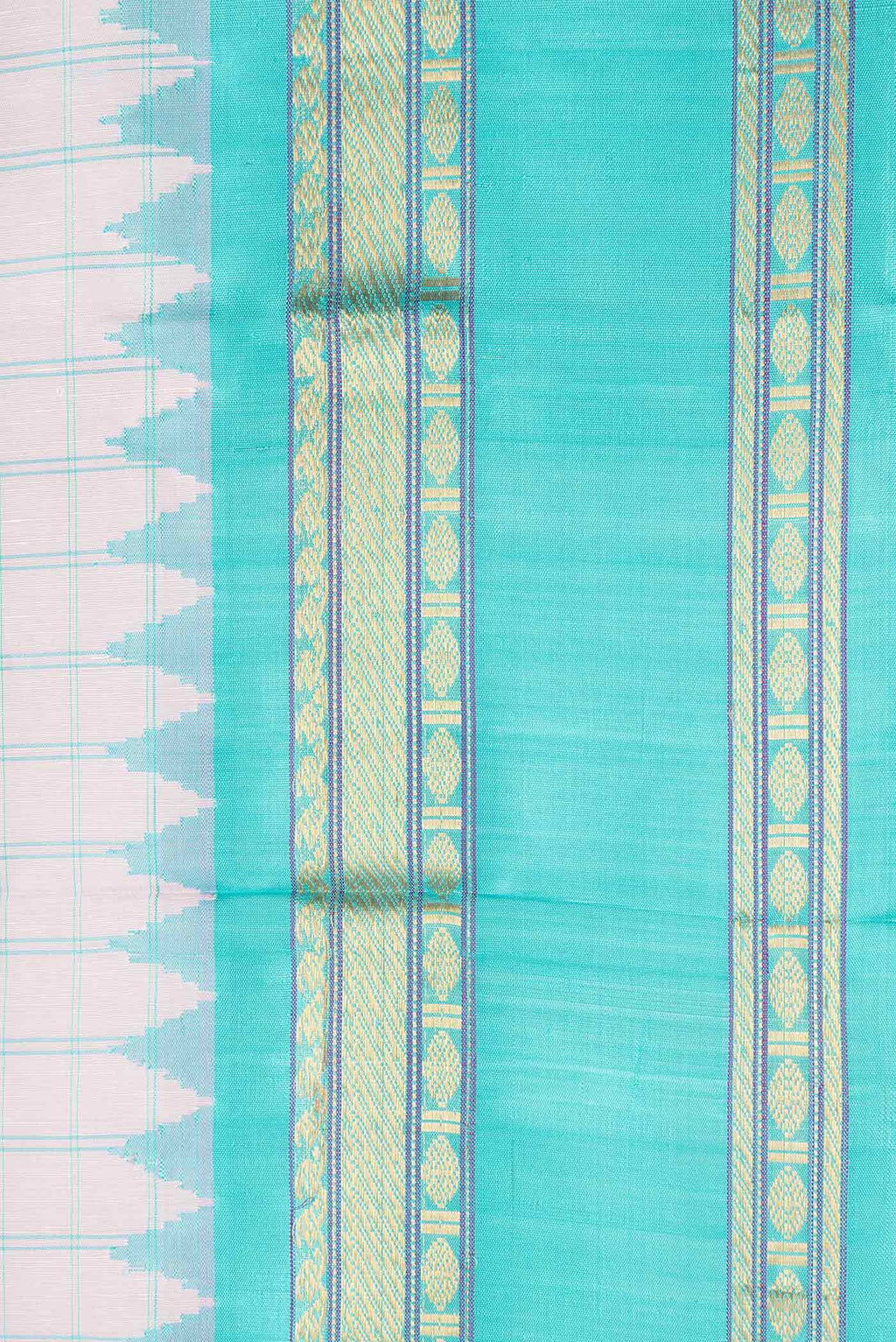 Border image of Lavender Dual Tone Linen Saree with Checked design on the body and Zari Border. 