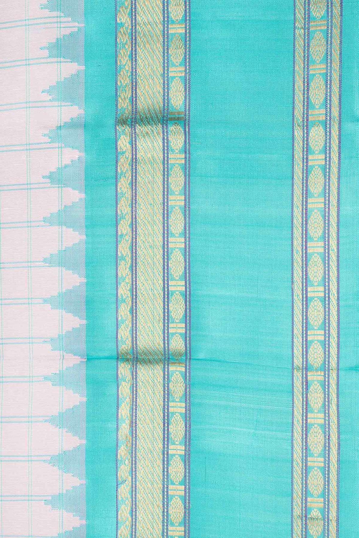 Border image of Lavender Dual Tone Linen Saree with Checked design on the body and Zari Border. 