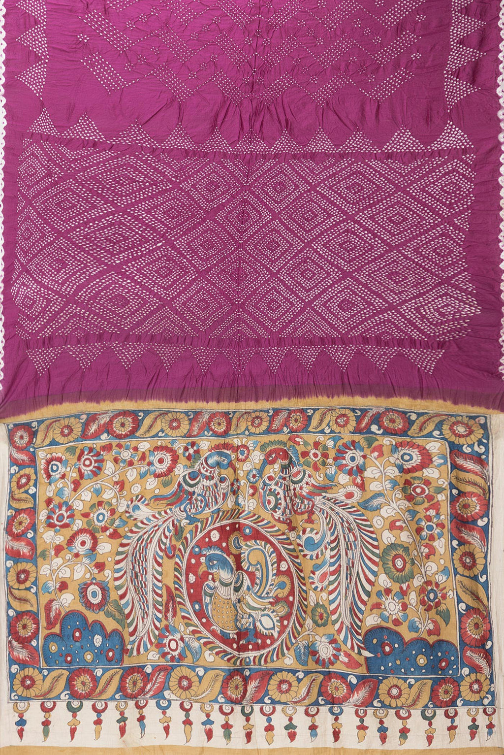 Close up image of the pallu of Pure Silk Magenta Bandhani Saree with Bandhani Print on the body and Without Border. 