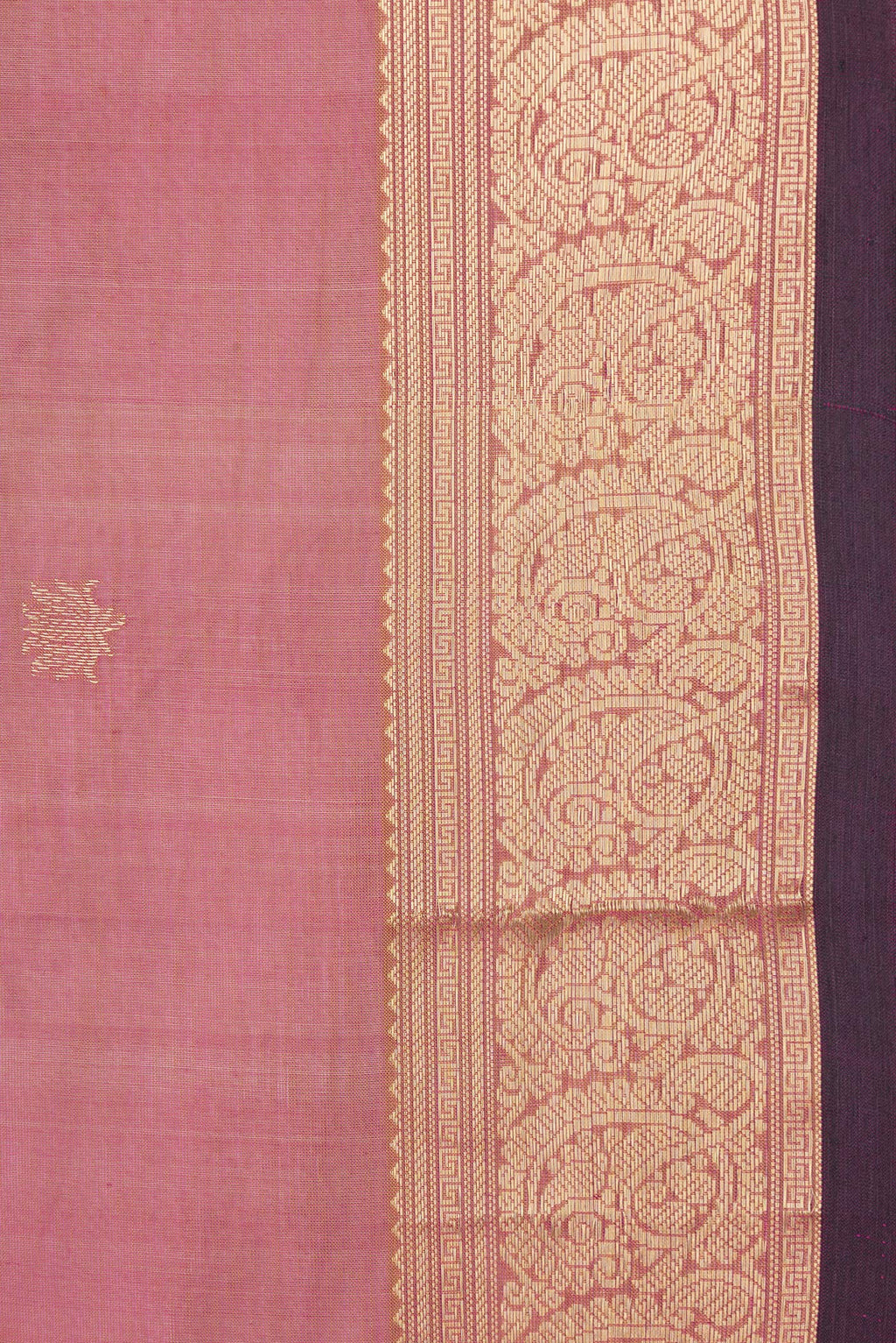 Border image of Pink Dual Tone Silk Cotton Saree with Zari Butta on the body and Zari Border. 