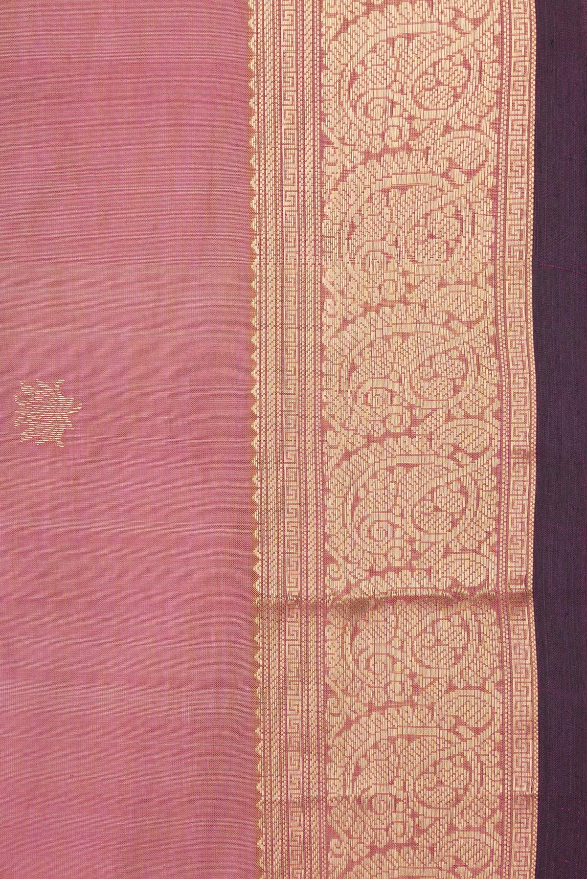 Border image of Pink Dual Tone Silk Cotton Saree with Zari Butta on the body and Zari Border. 