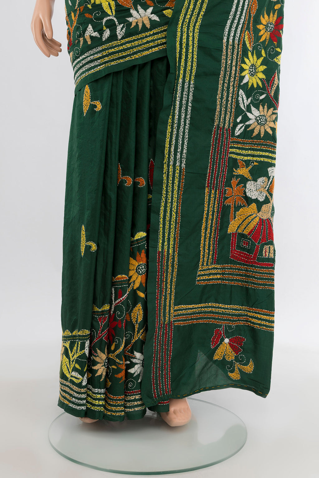 Pleats and pallu of Bottle Green Kantha Silk Saree with Kantha Work on the body and Embroidery Border. 