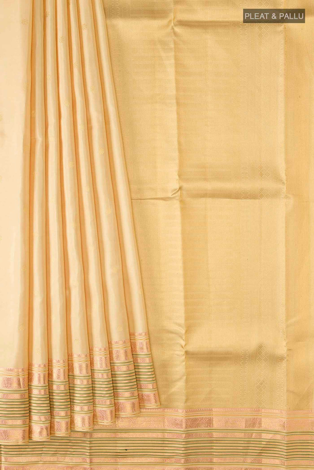 pleats pallu