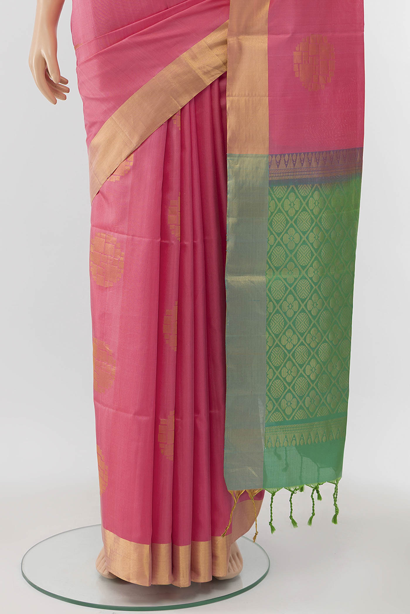 pleats pallu