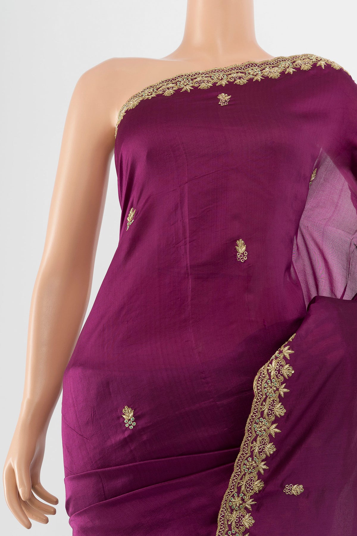 Border image of Purple Art Silk Saree with Embroidery on the body and Embroidery Border. 