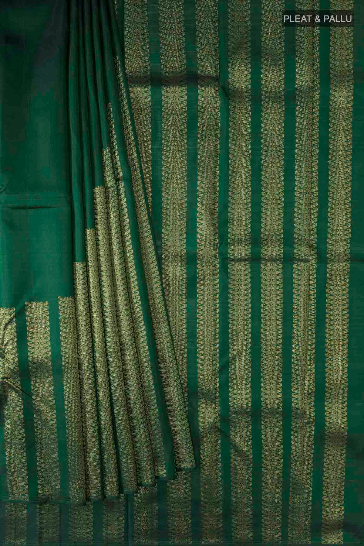 Pleats and pallu of Green Kanchipuram Silk Saree with Stripes on the body and Without Border