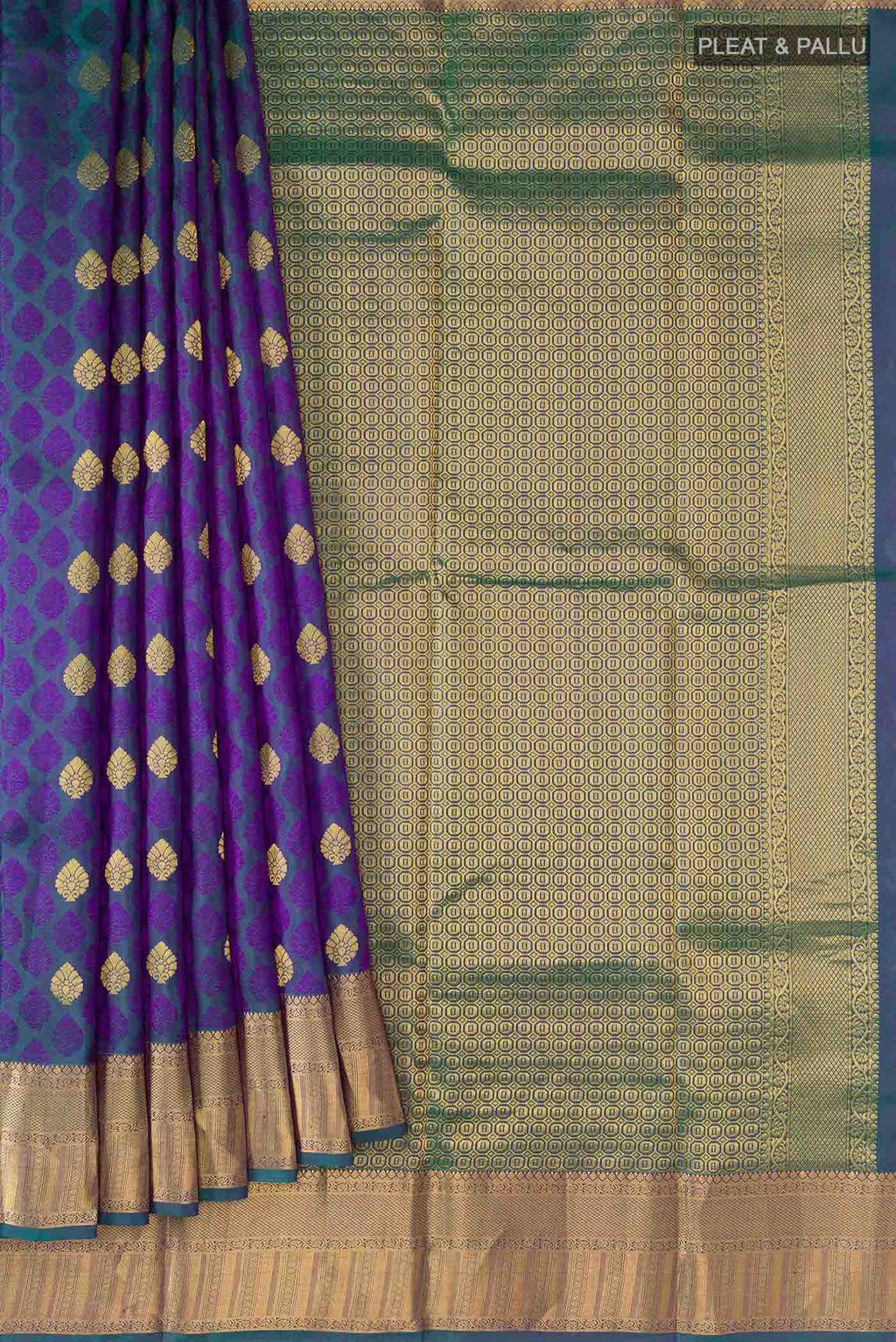 pleats pallu