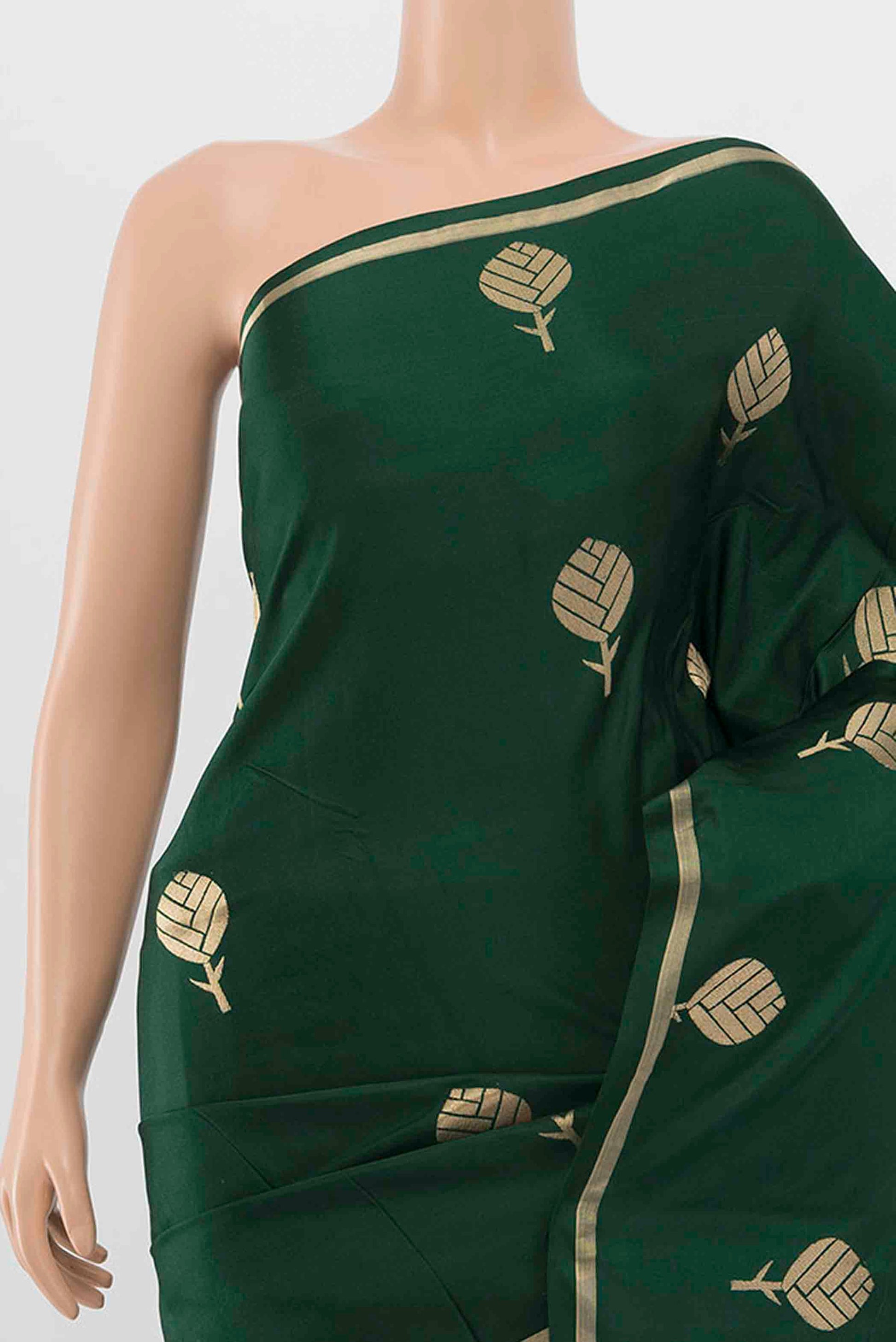 Border image of Bottle Green Banarasi Silk Saree with Zari Butta on the body and Thin Zari Line