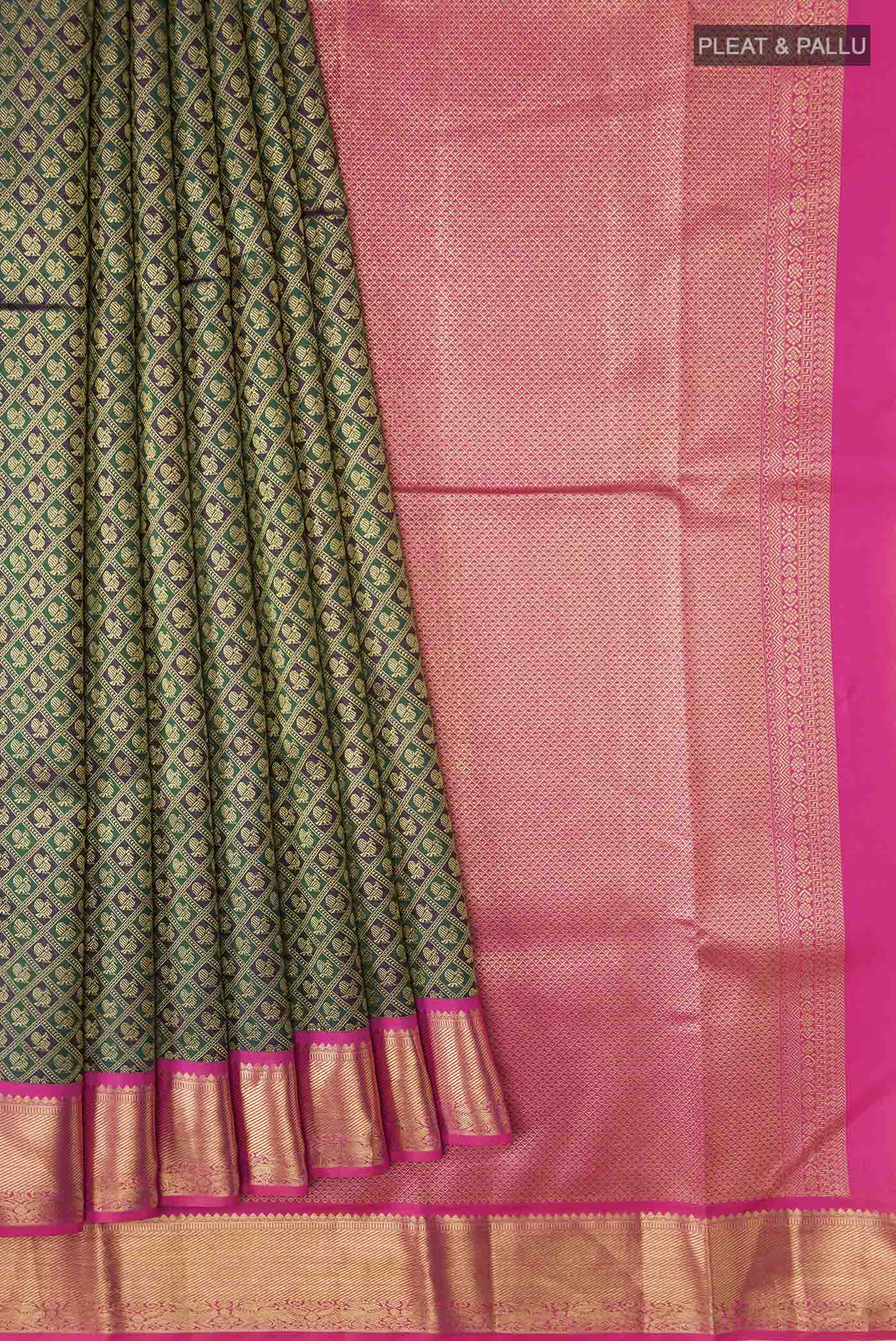 pleats pallu