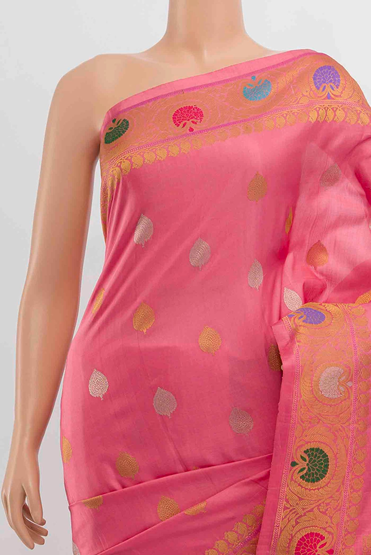 Border image of Rose pink Gadwal Silk Saree with Zari Butta on the body and Zari Border
