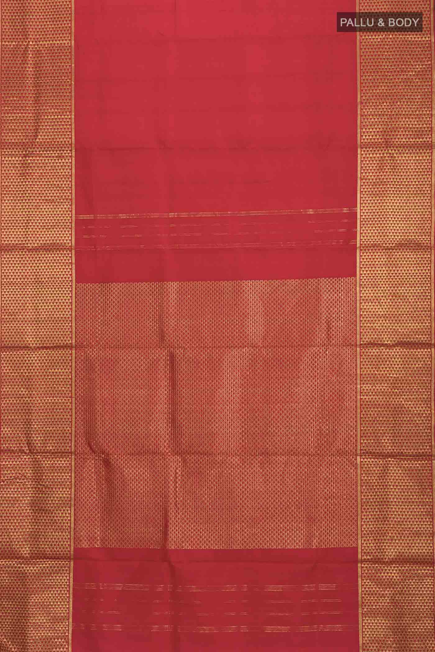 pallu body