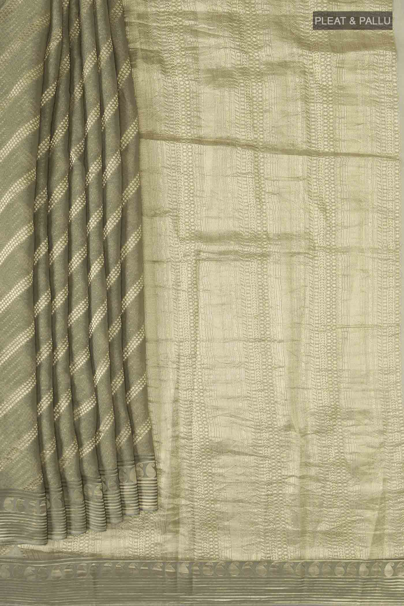 pleats pallu