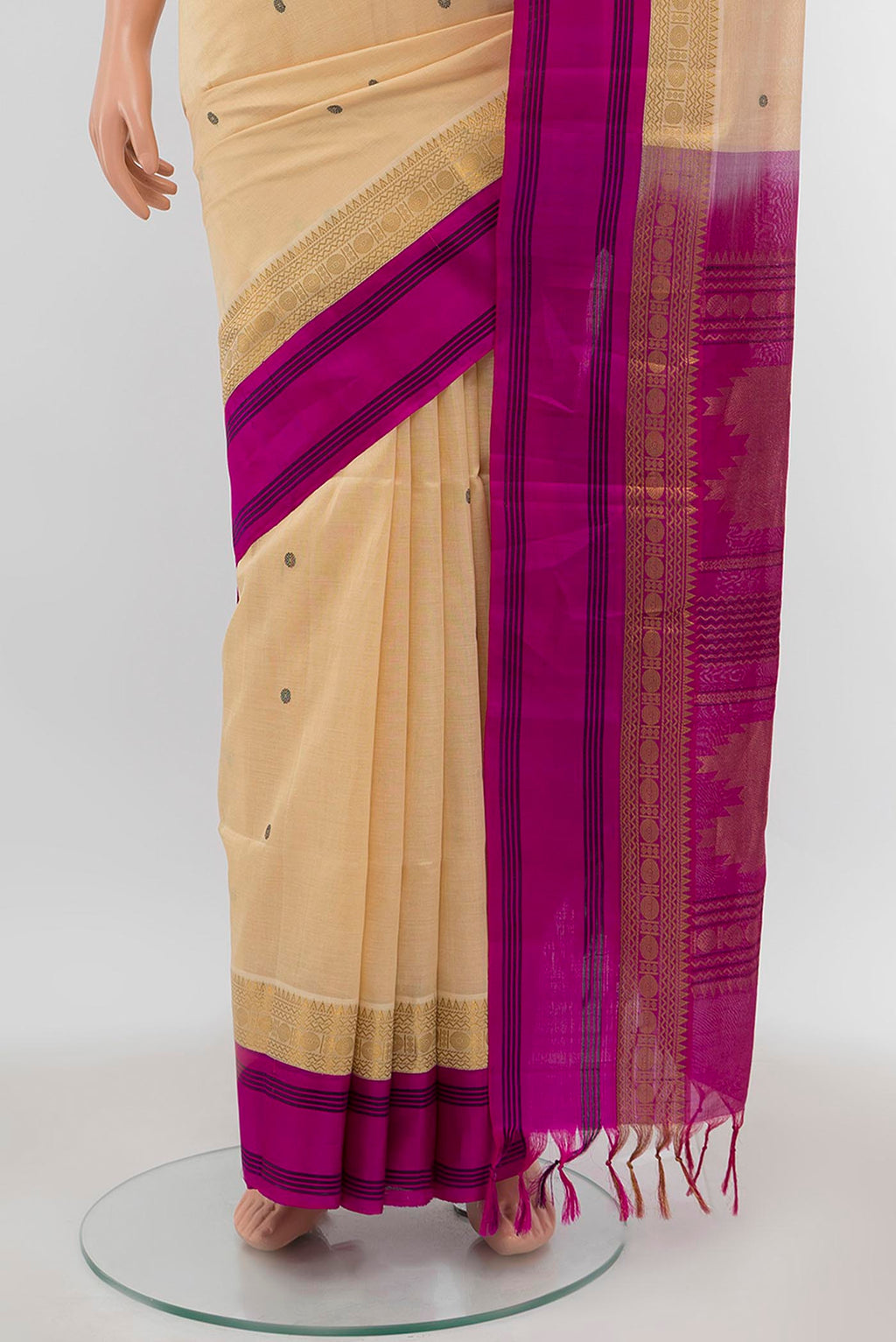 pleats pallu