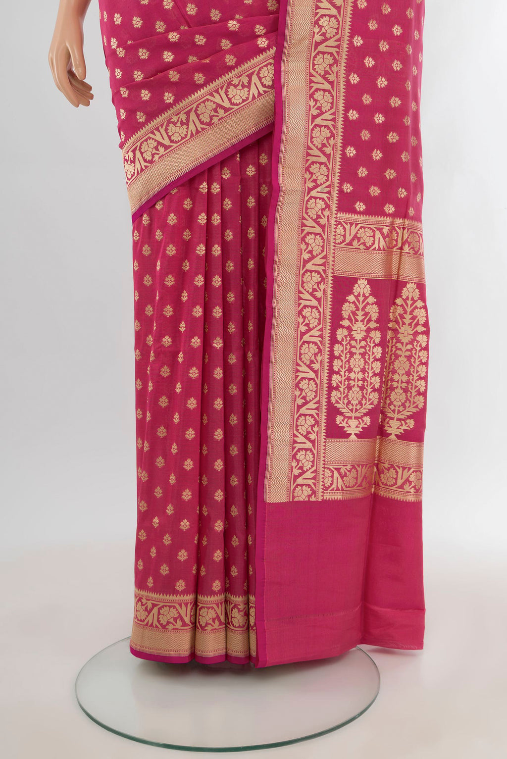 Pleats and pallu of Pink Banarasi Silk Saree with Zari Butta on the body and Zari Border. 