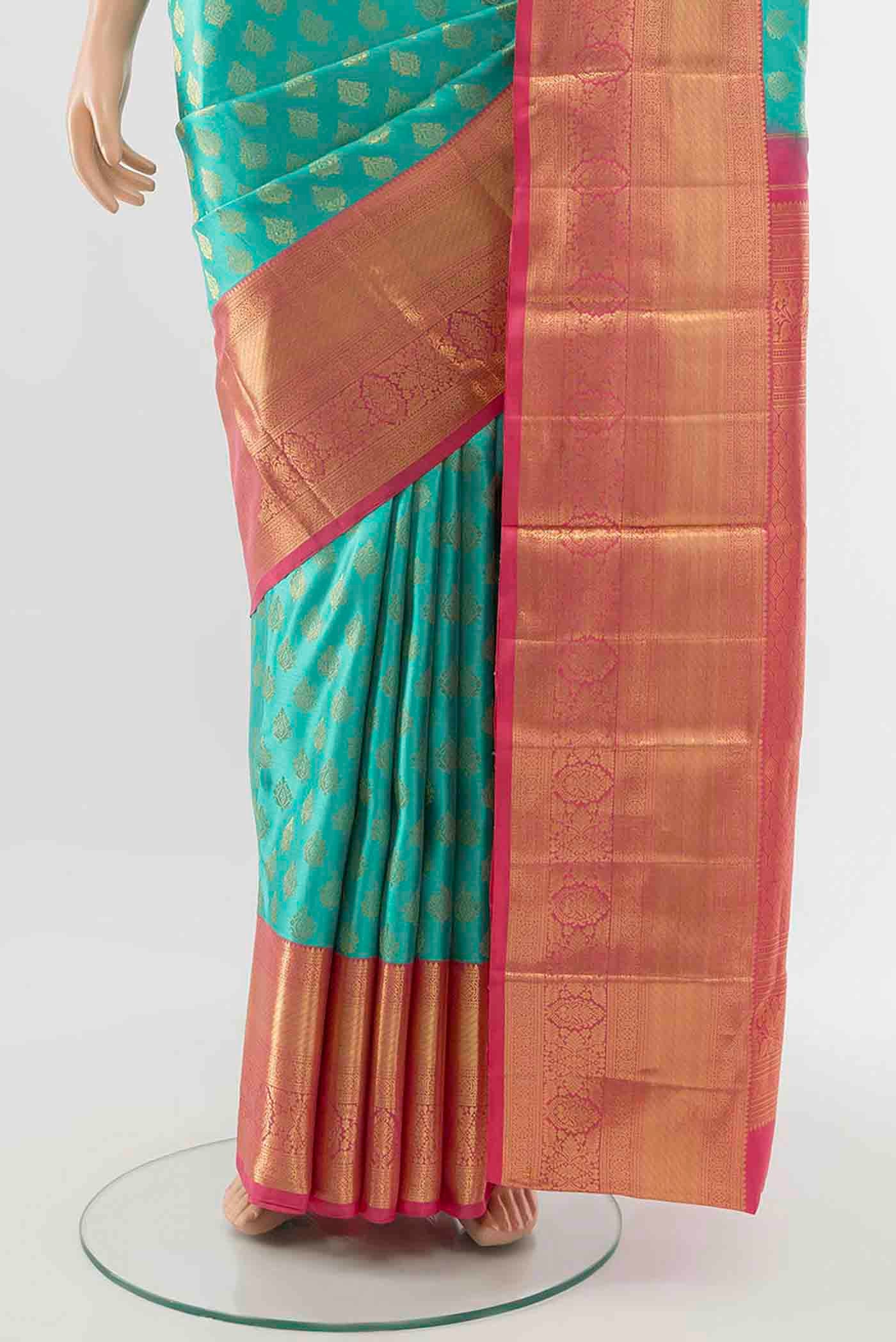 pleats pallu