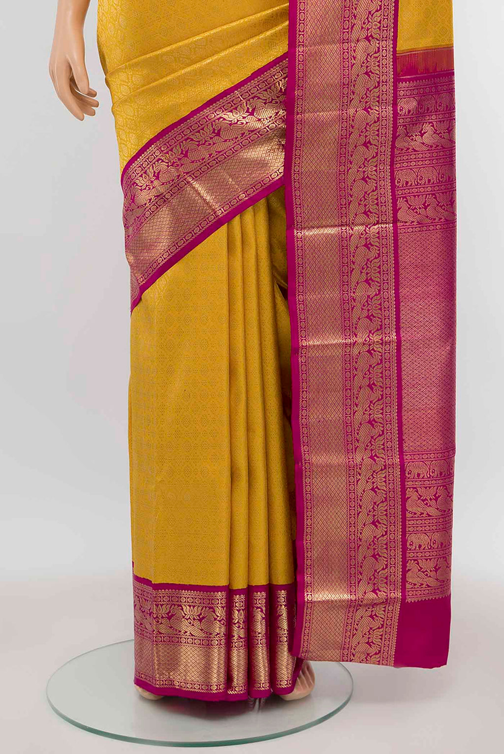 pleats pallu