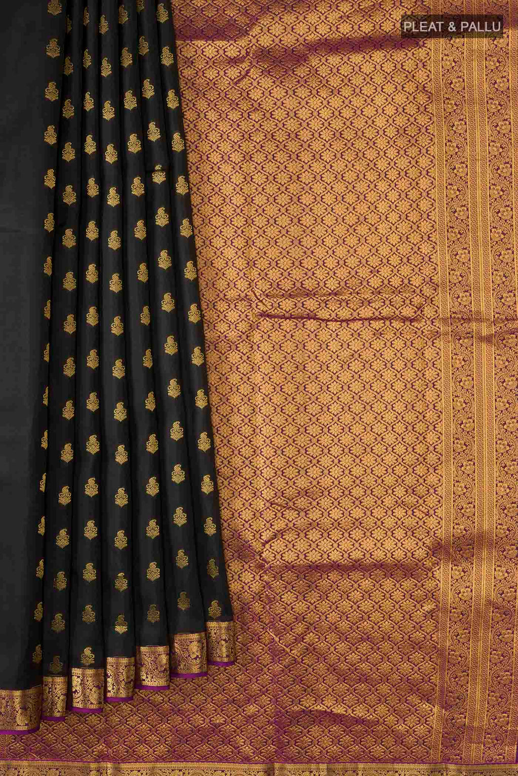 pleats pallu