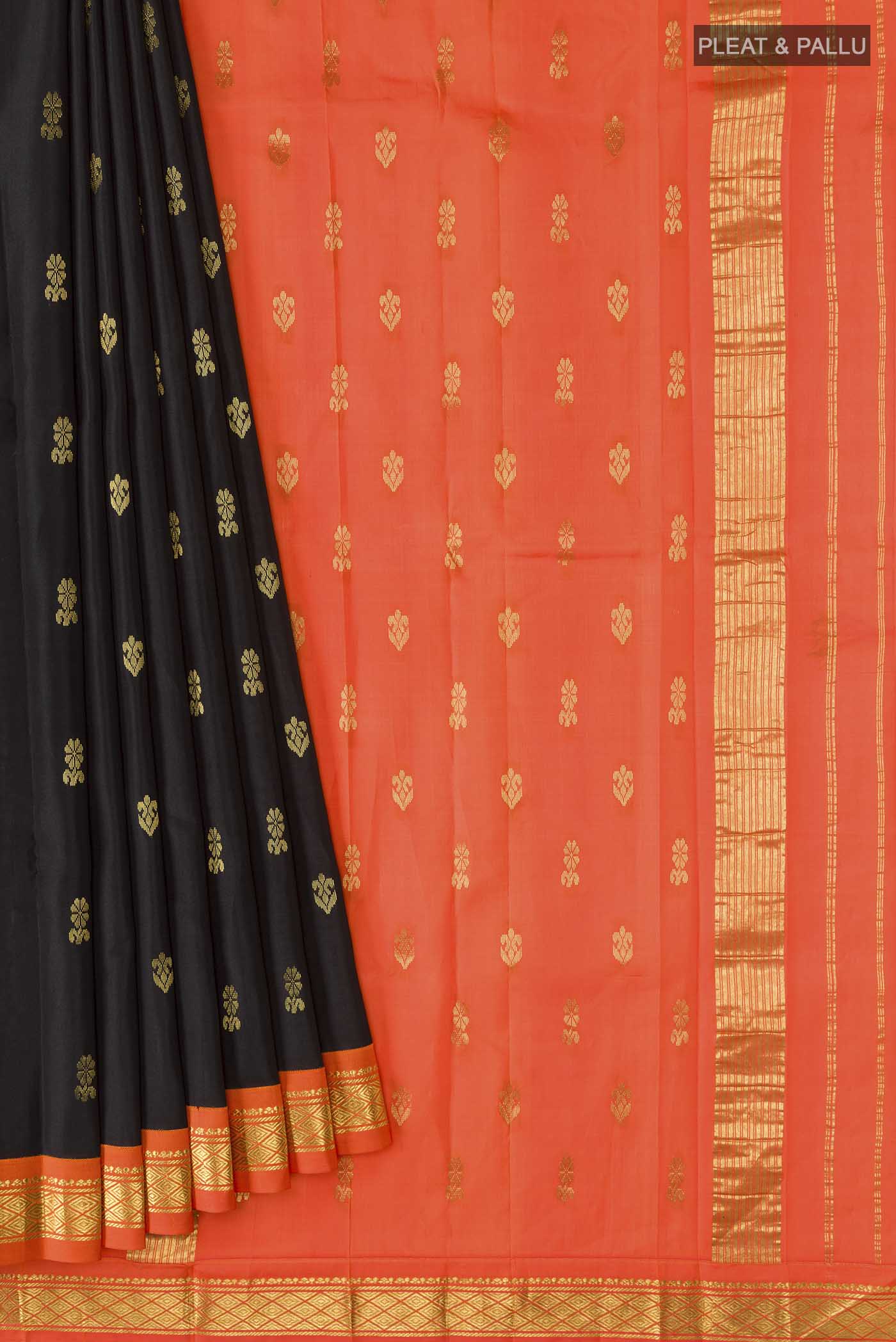 pleats pallu