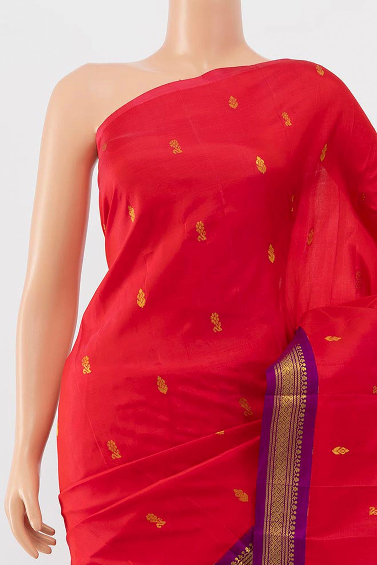 Border image of Pink Kanchipuram Silk Saree with Zari Butta on the body and Silk Border