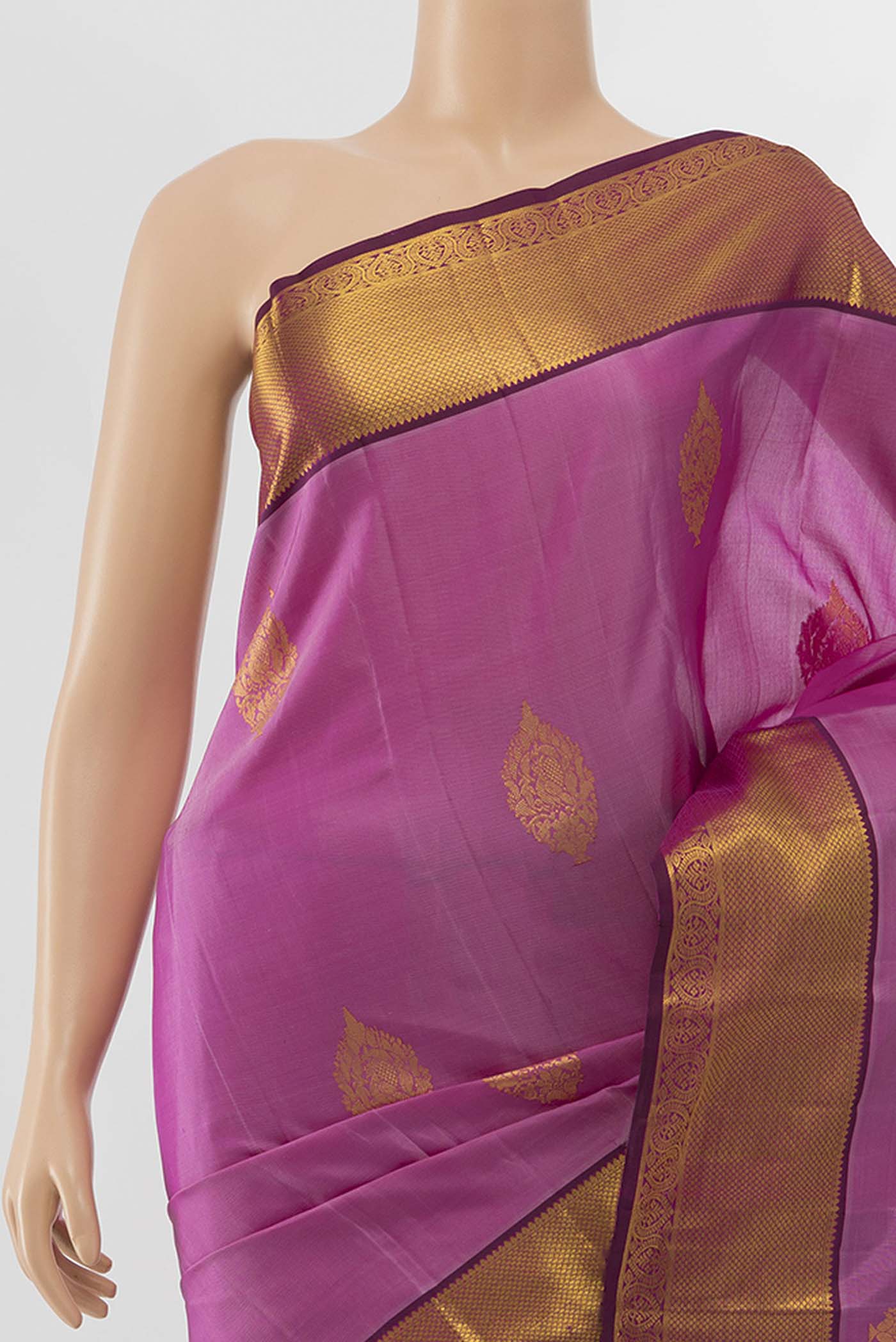 Border image of Pink Kanchipuram Silk Saree with Zari Butta on the body and Zari Border