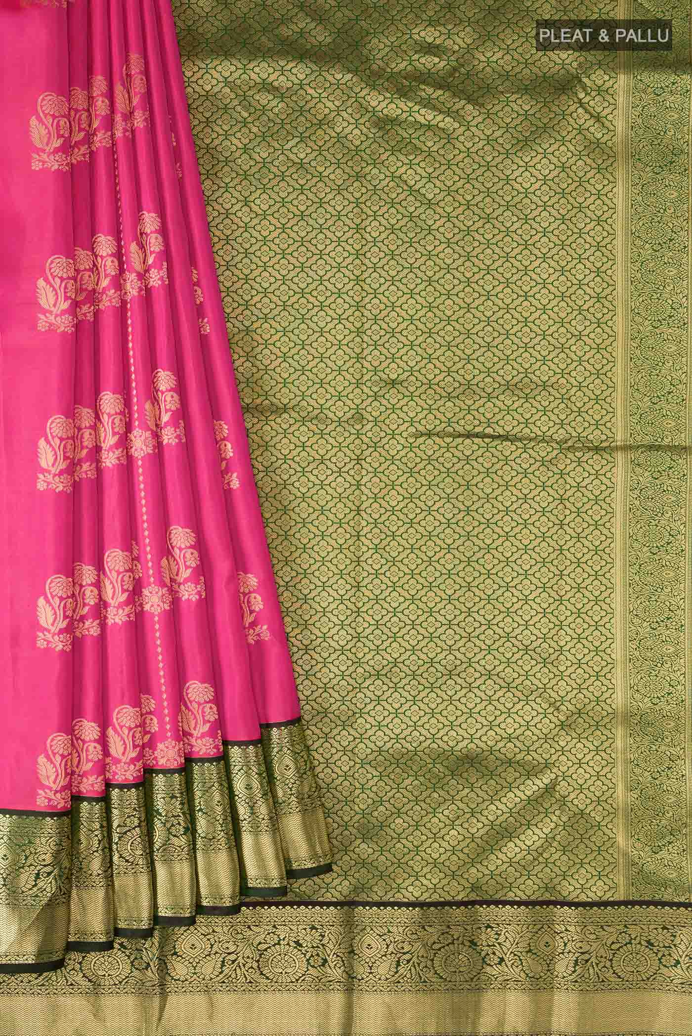 pleats pallu