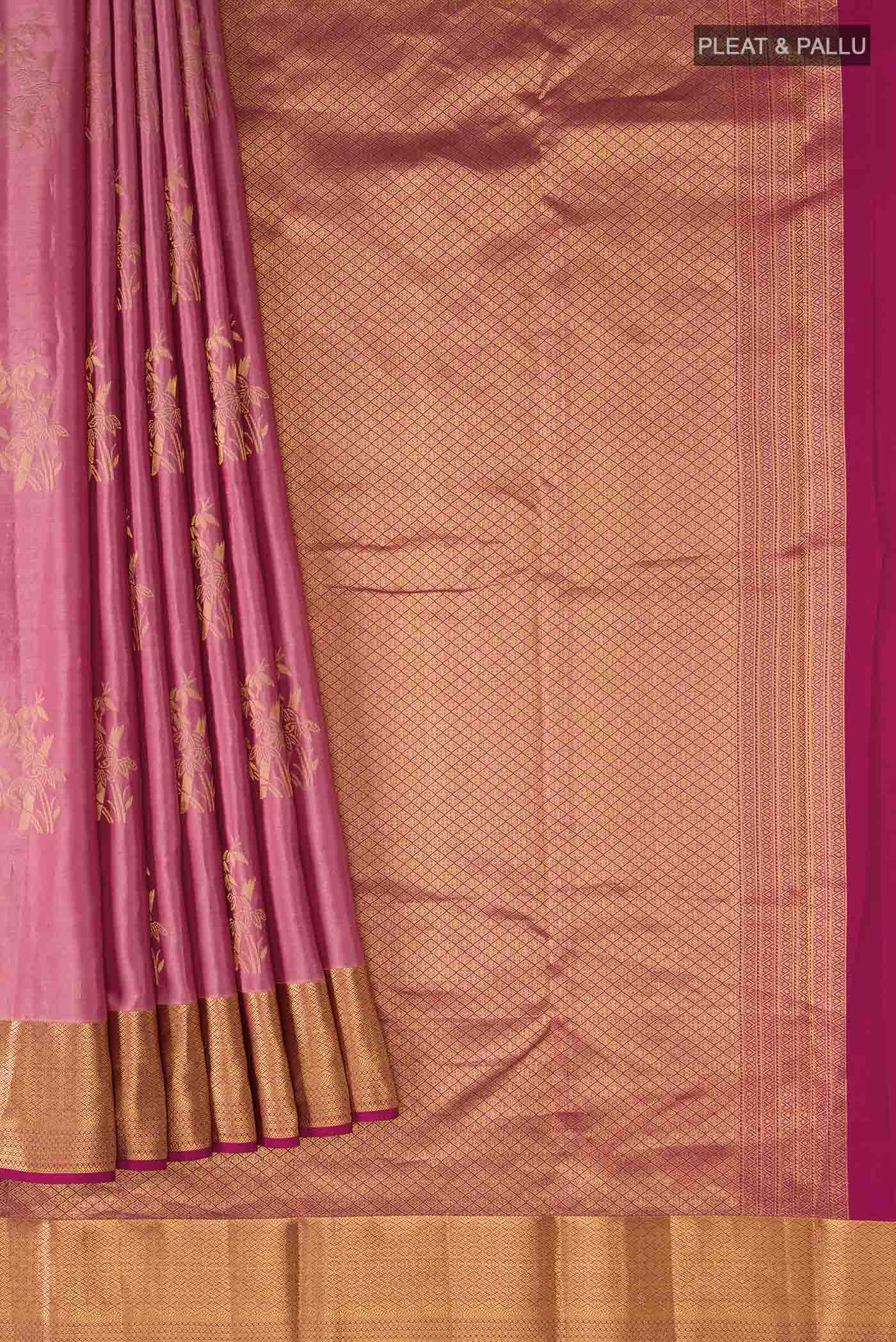 pleats pallu