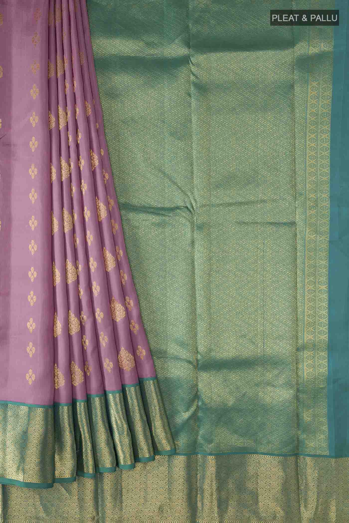 pleats pallu