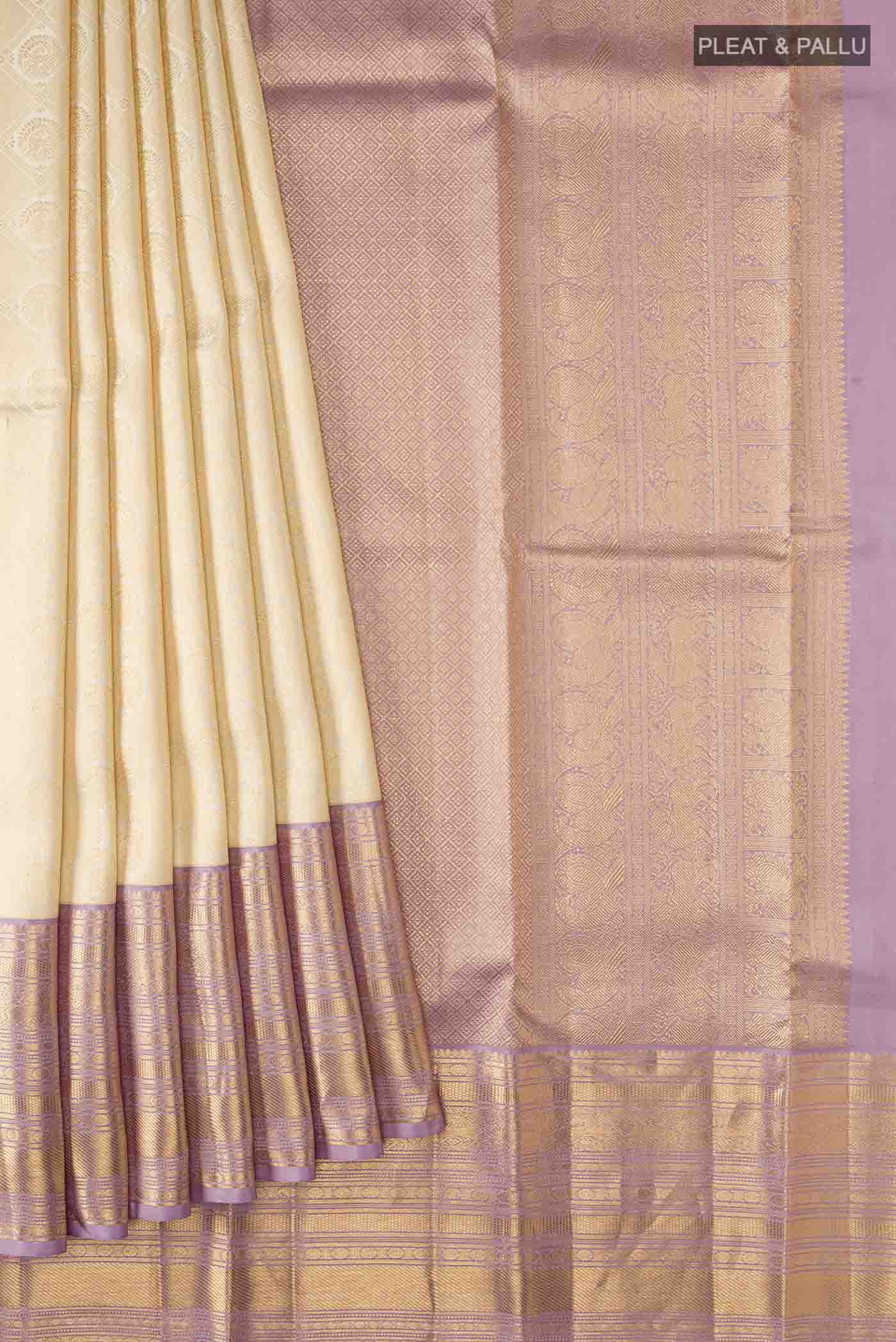 pleats pallu
