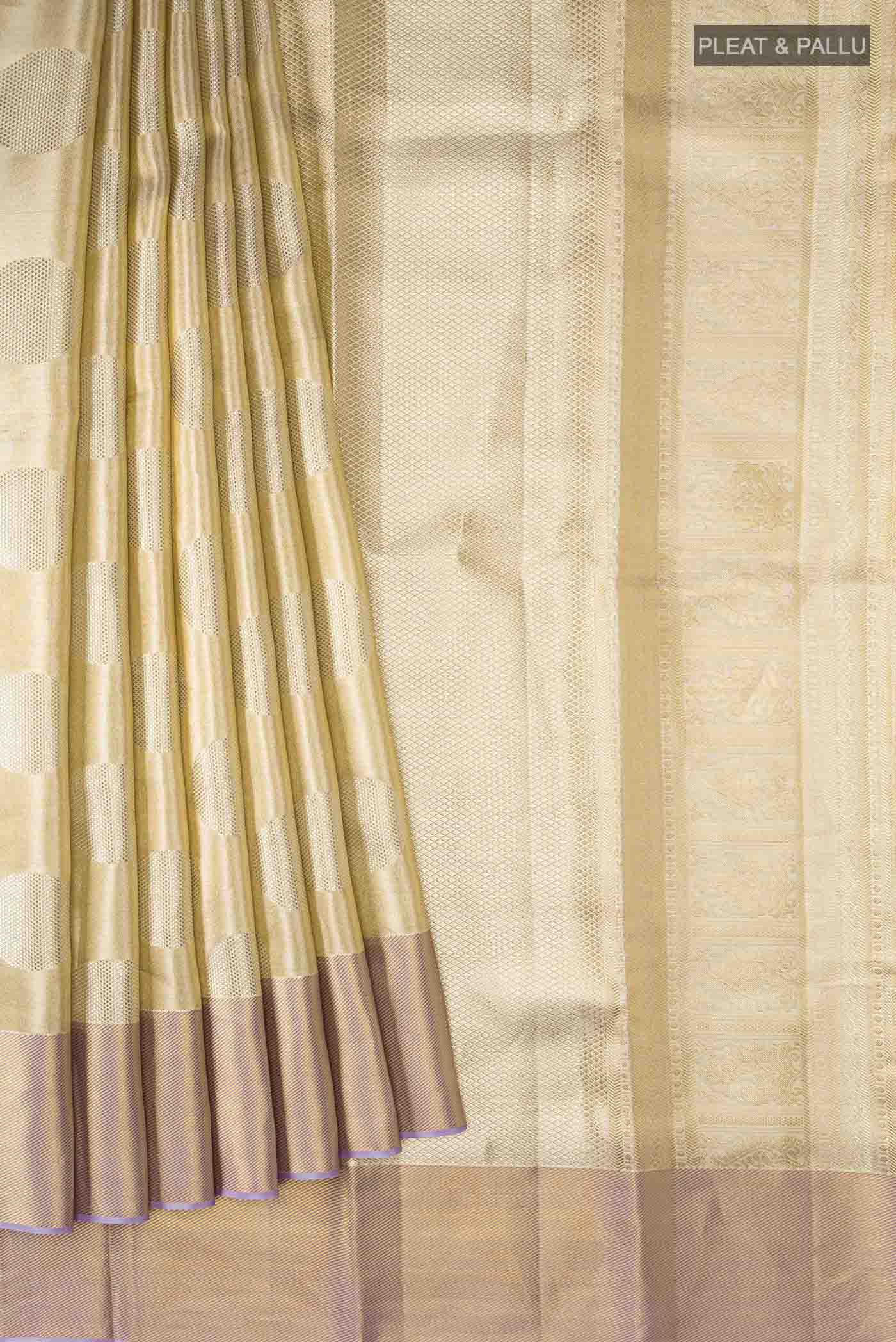 pleats pallu