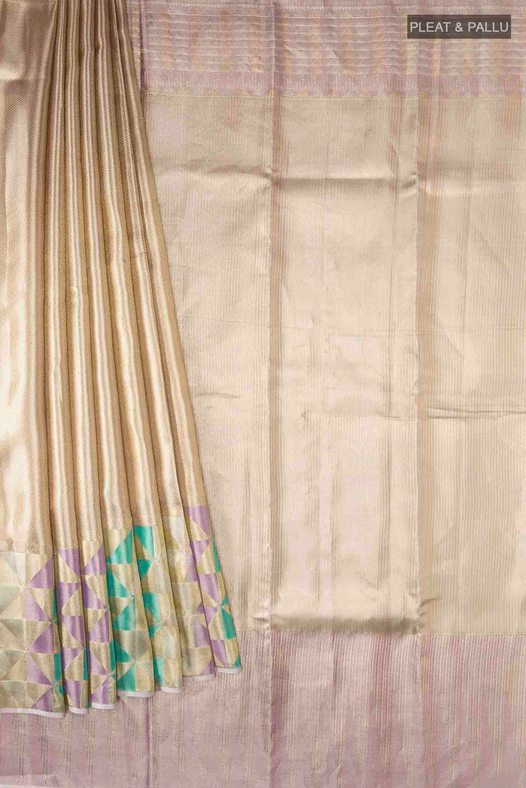 pleats pallu