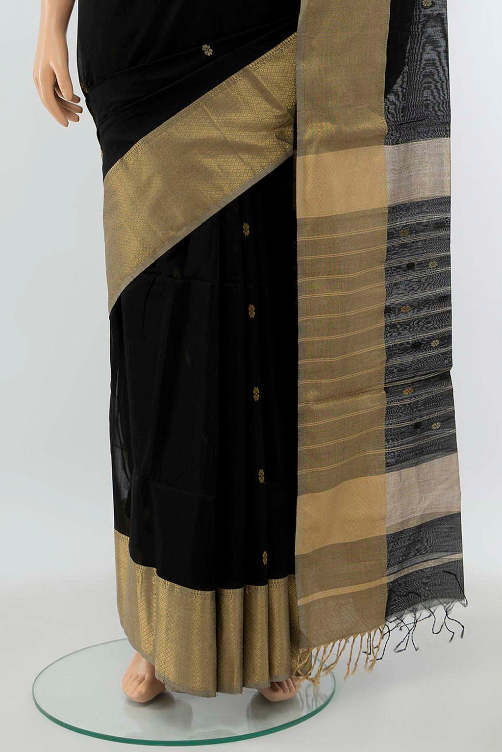 pleats pallu