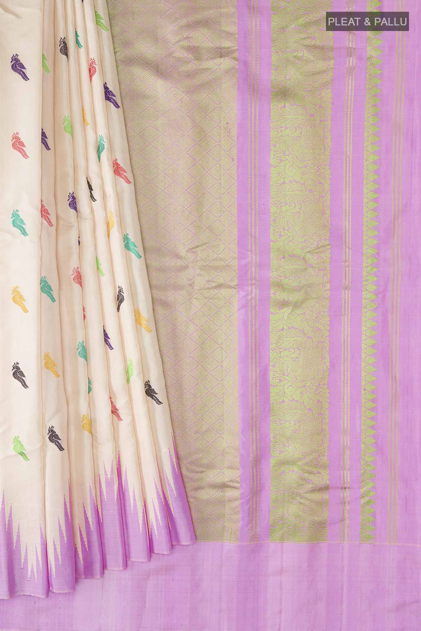 pleats pallu