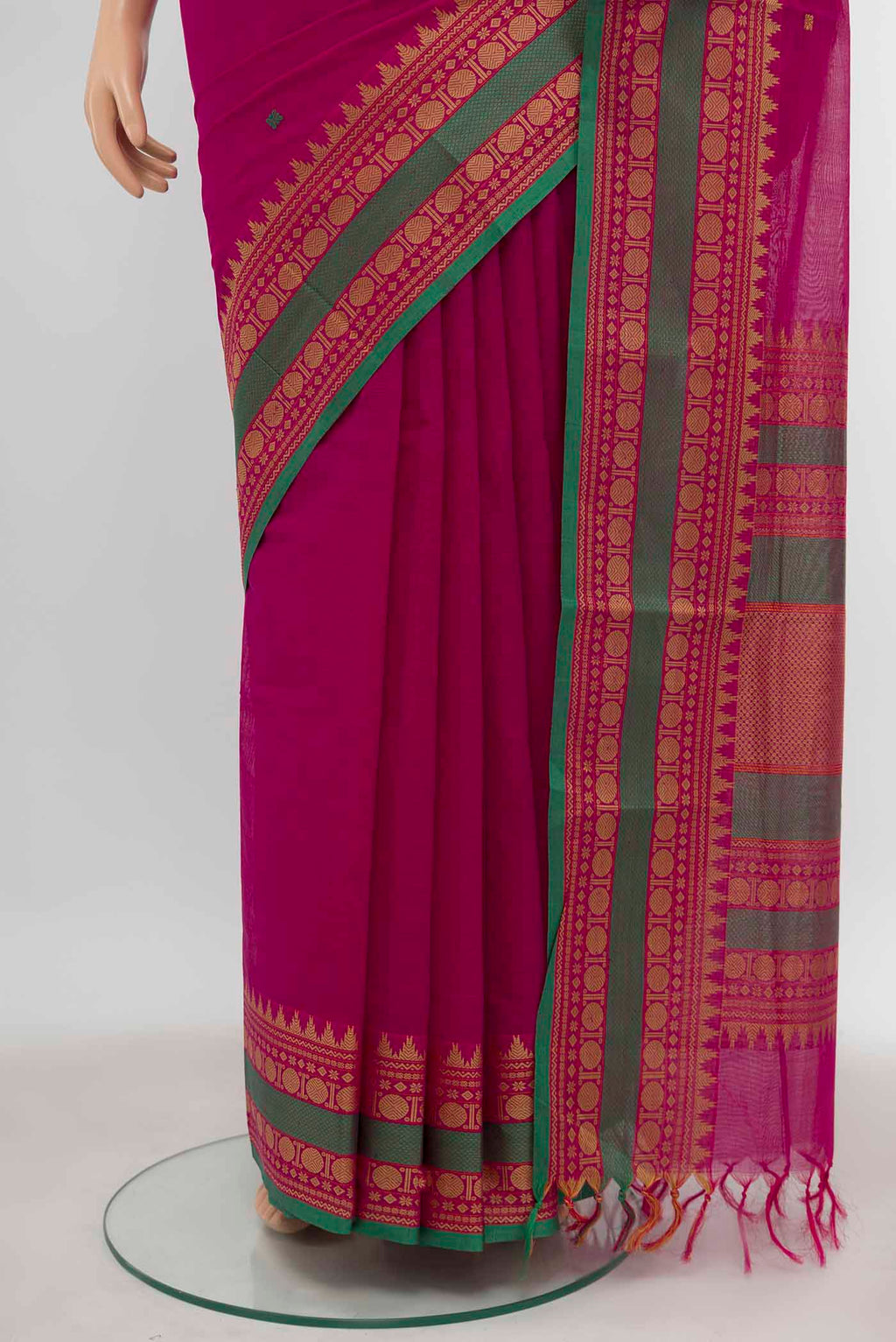 pleats pallu