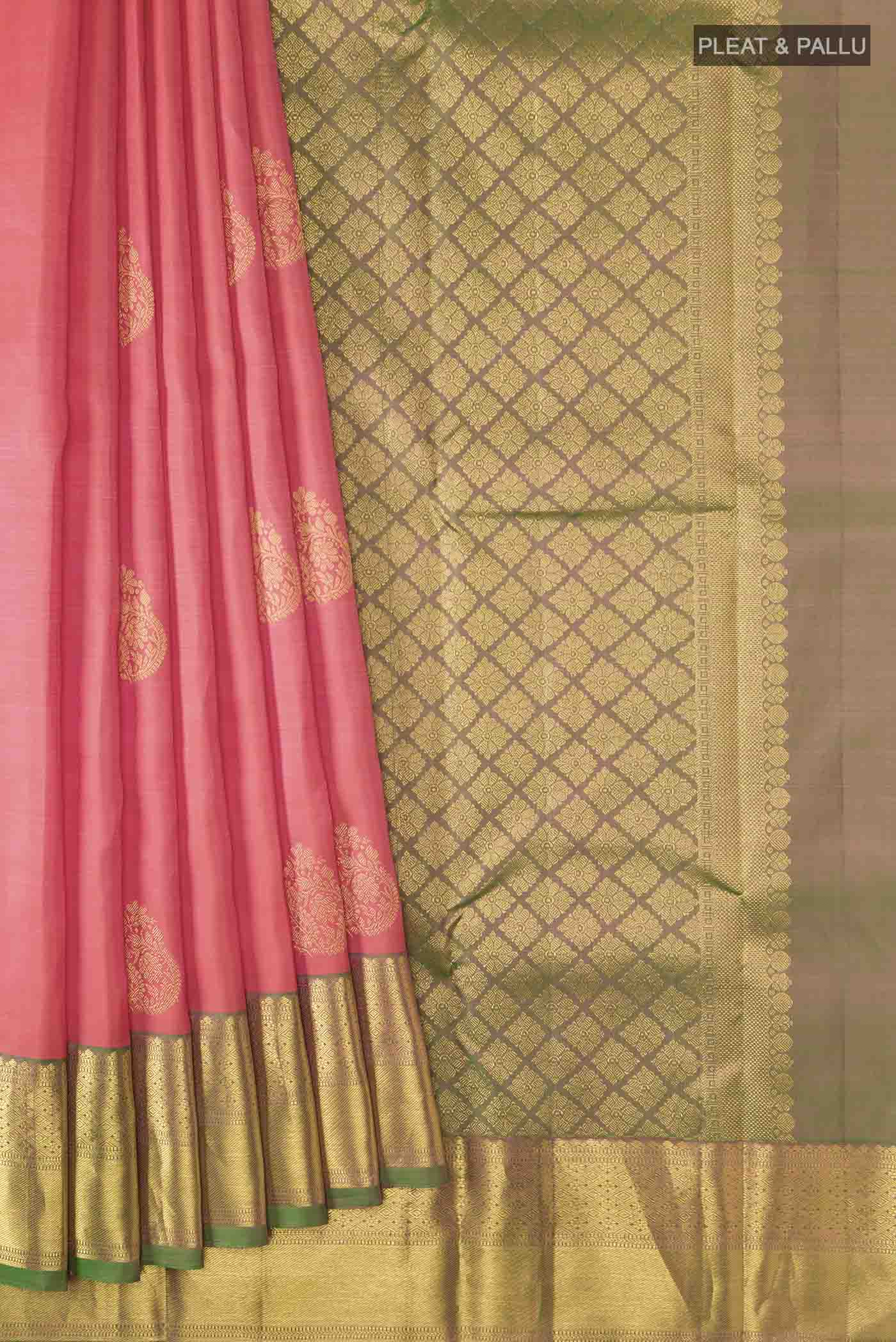 pleats pallu