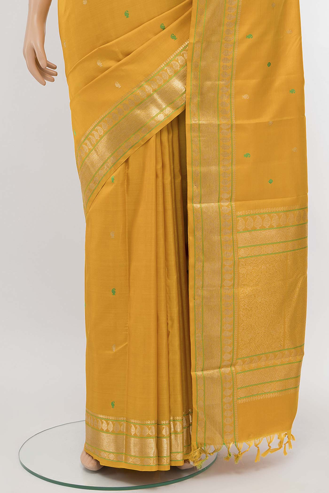 pleats pallu
