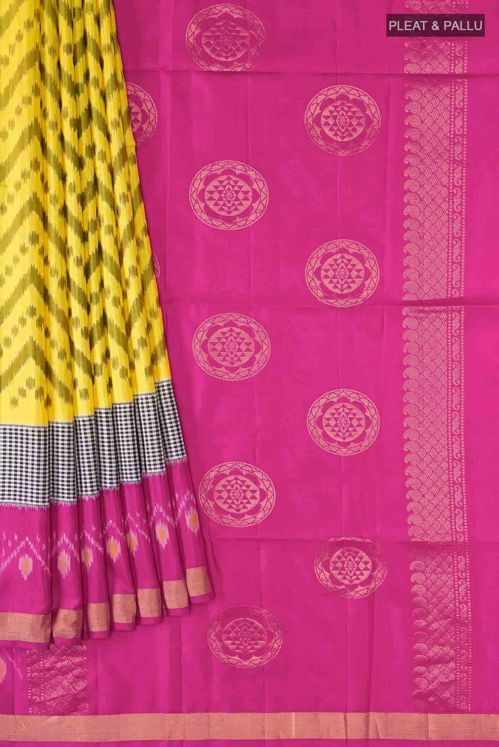 pleats pallu