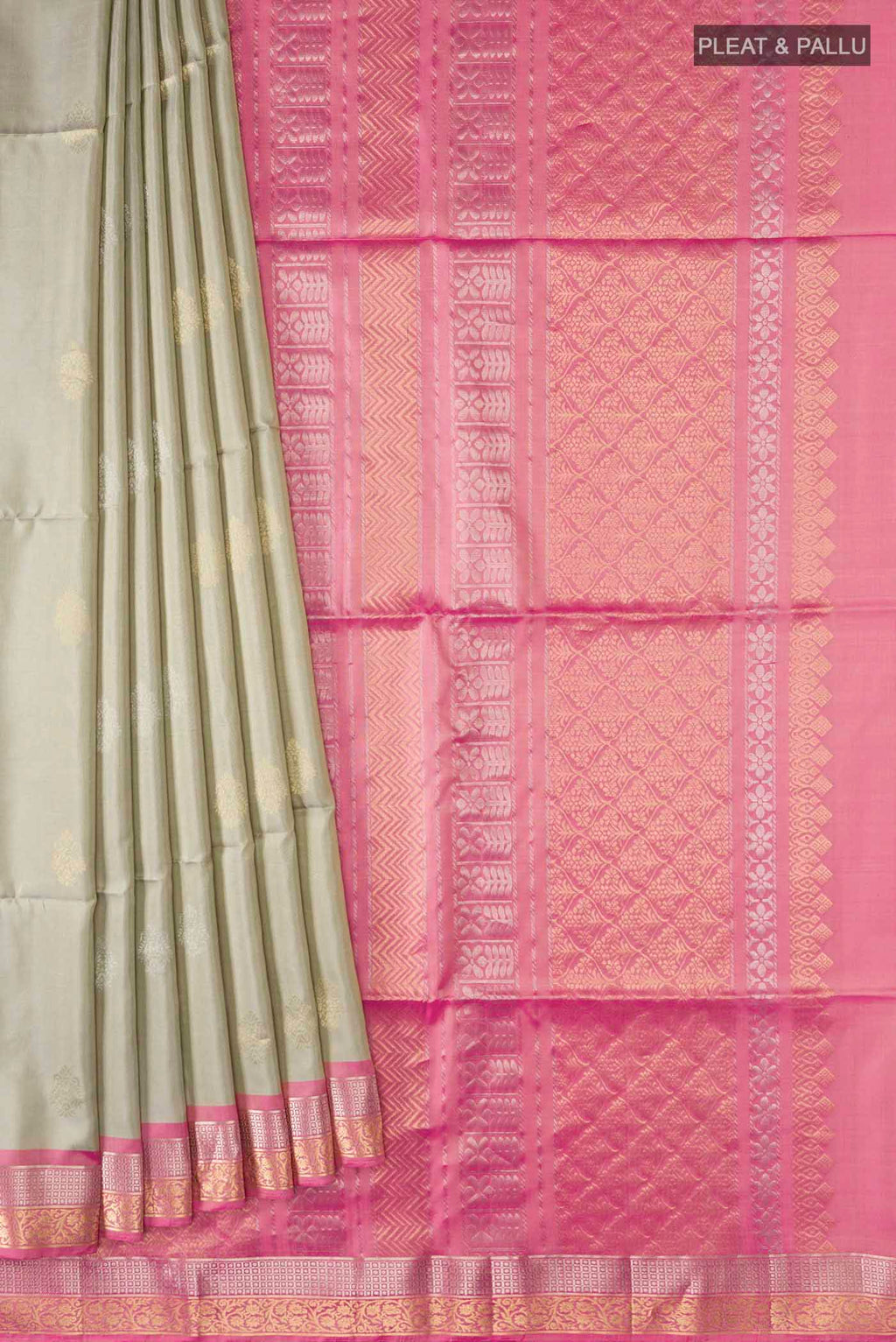 pleats pallu