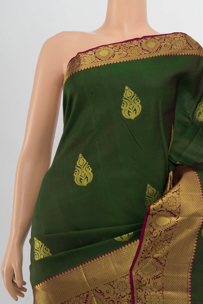 Border image of Mint Green Kanchipuram Silk Saree with Zari Butta on the body and Silk Border. 