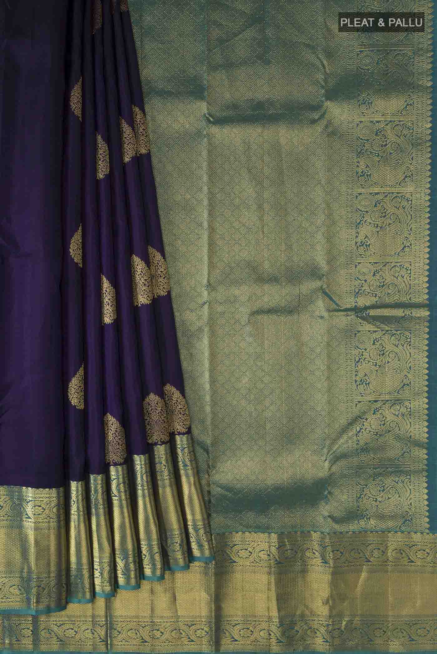 pleats pallu