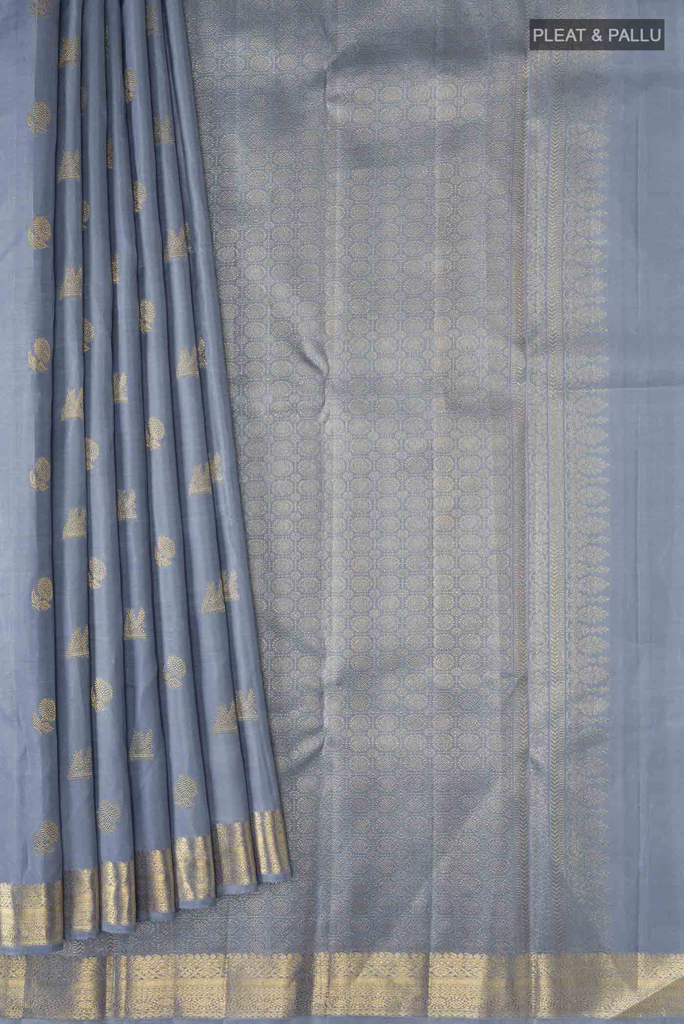 pleats pallu