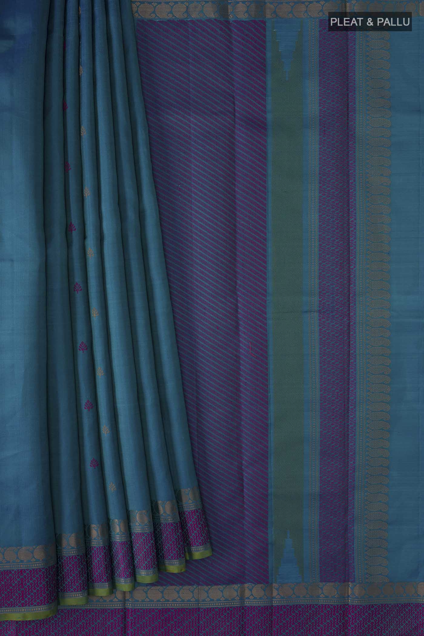pleats pallu