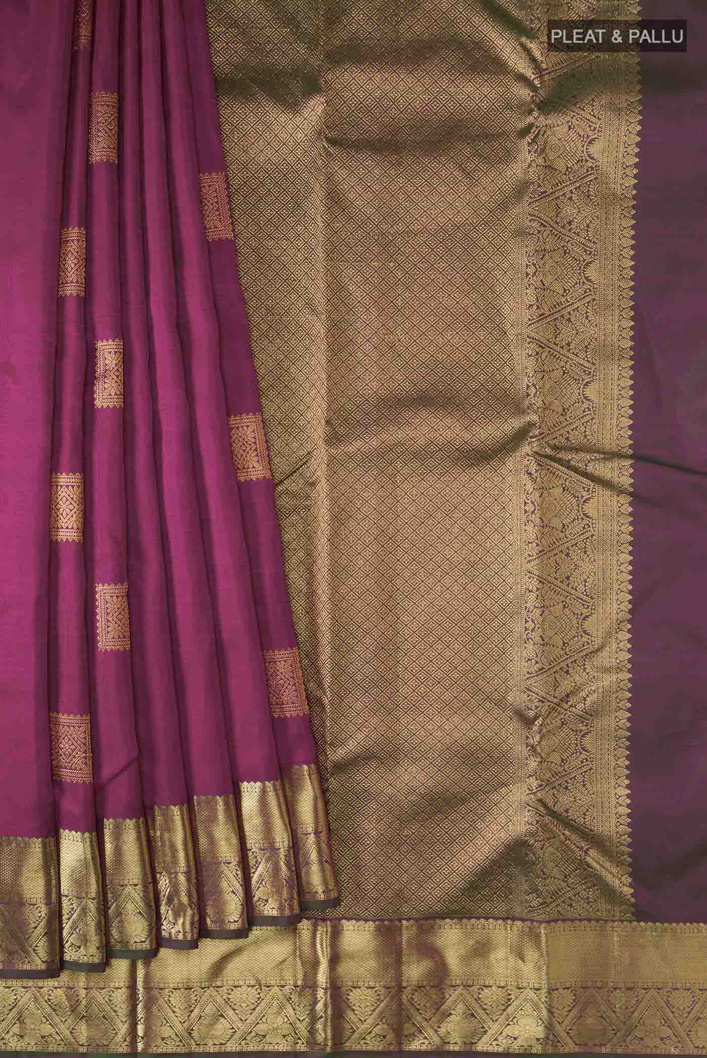 pleats pallu