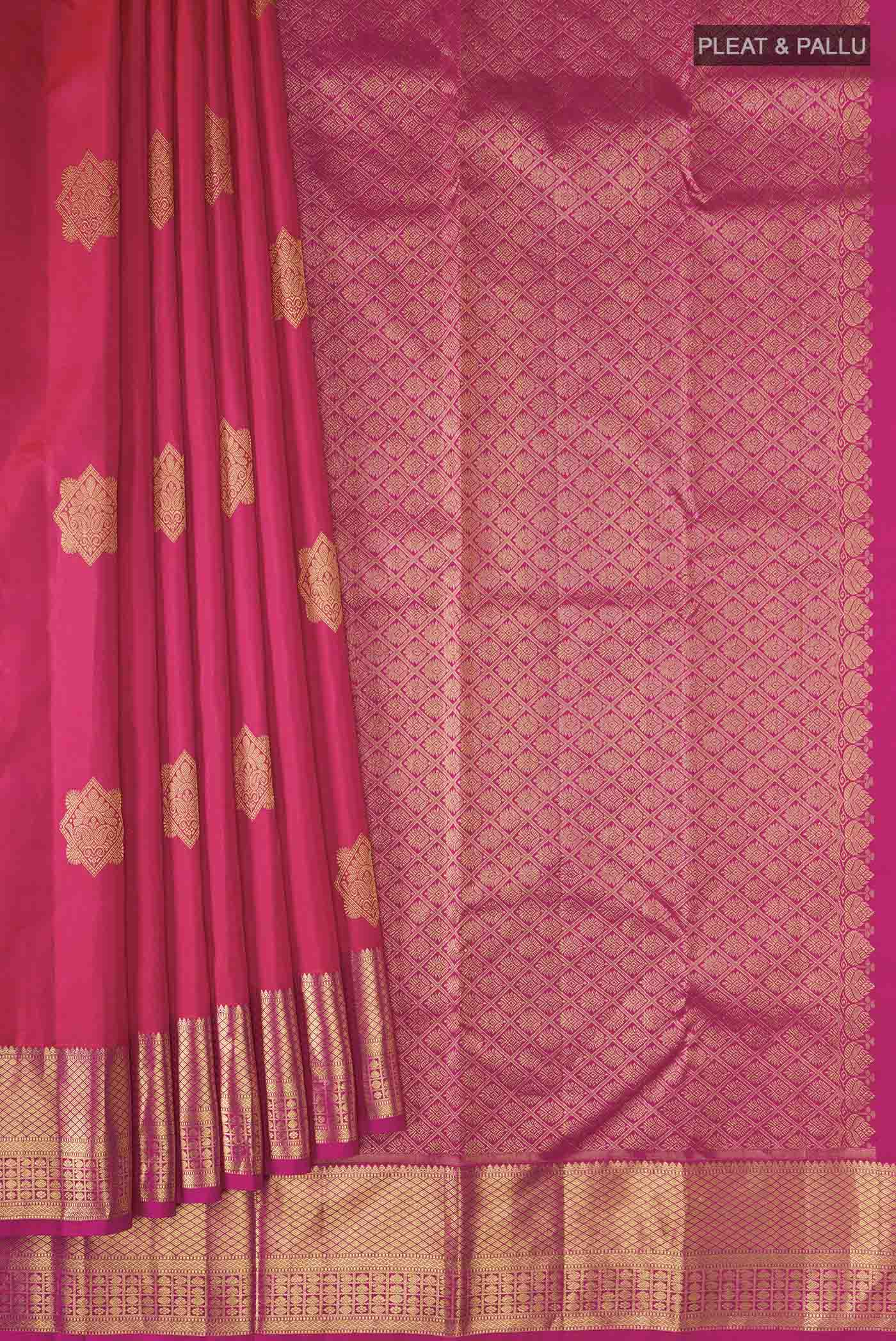 pleats pallu