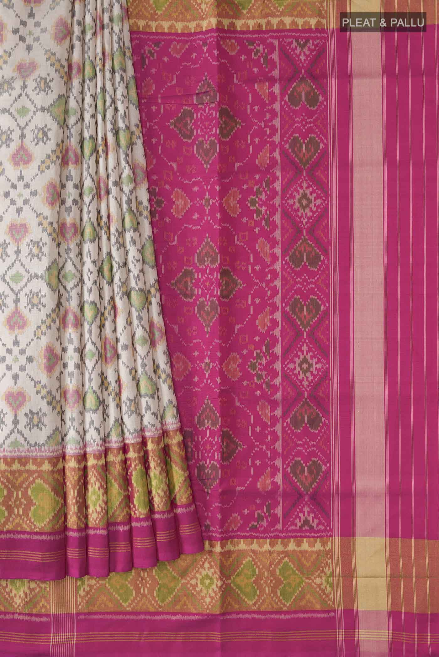 pleats pallu
