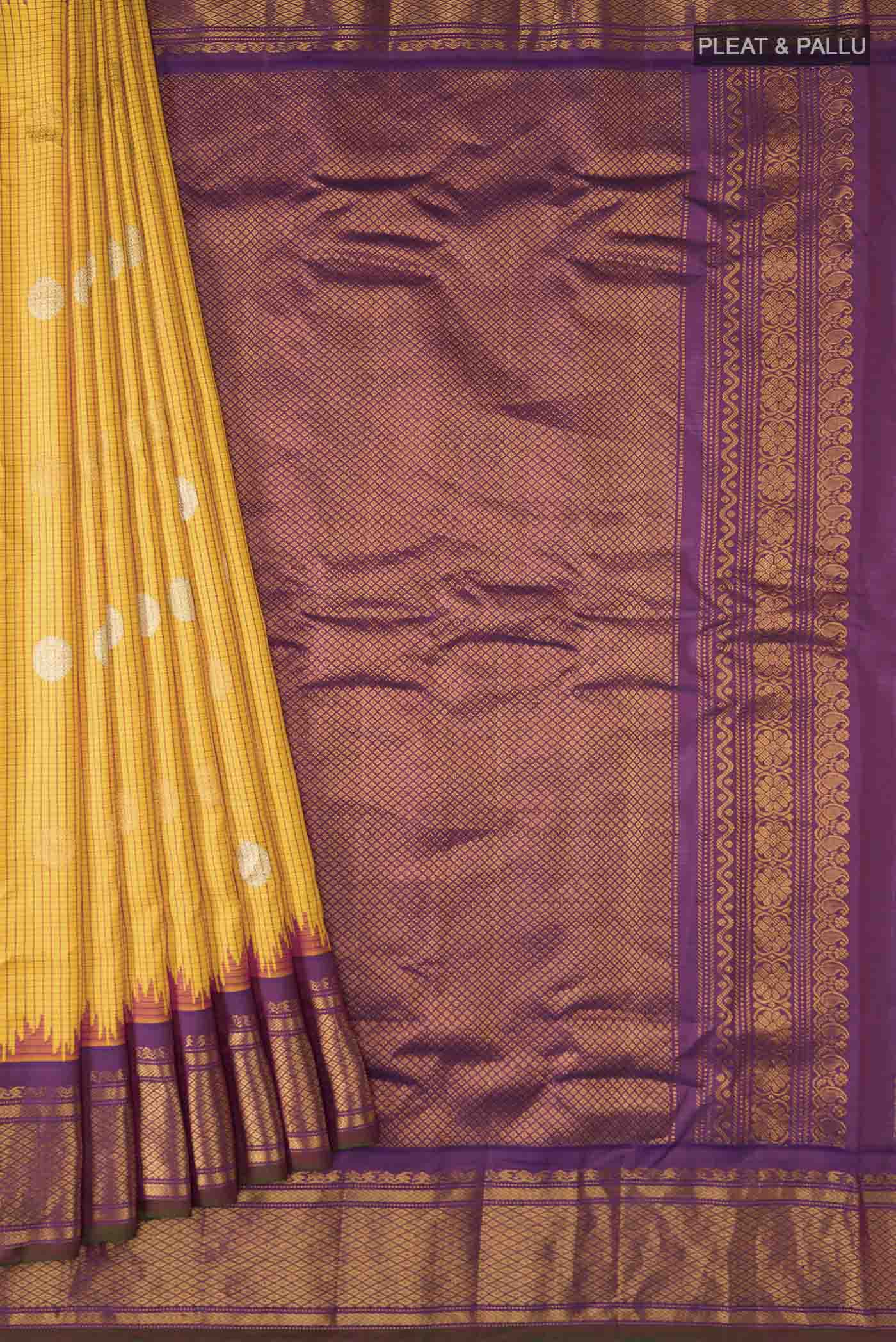 pleats pallu
