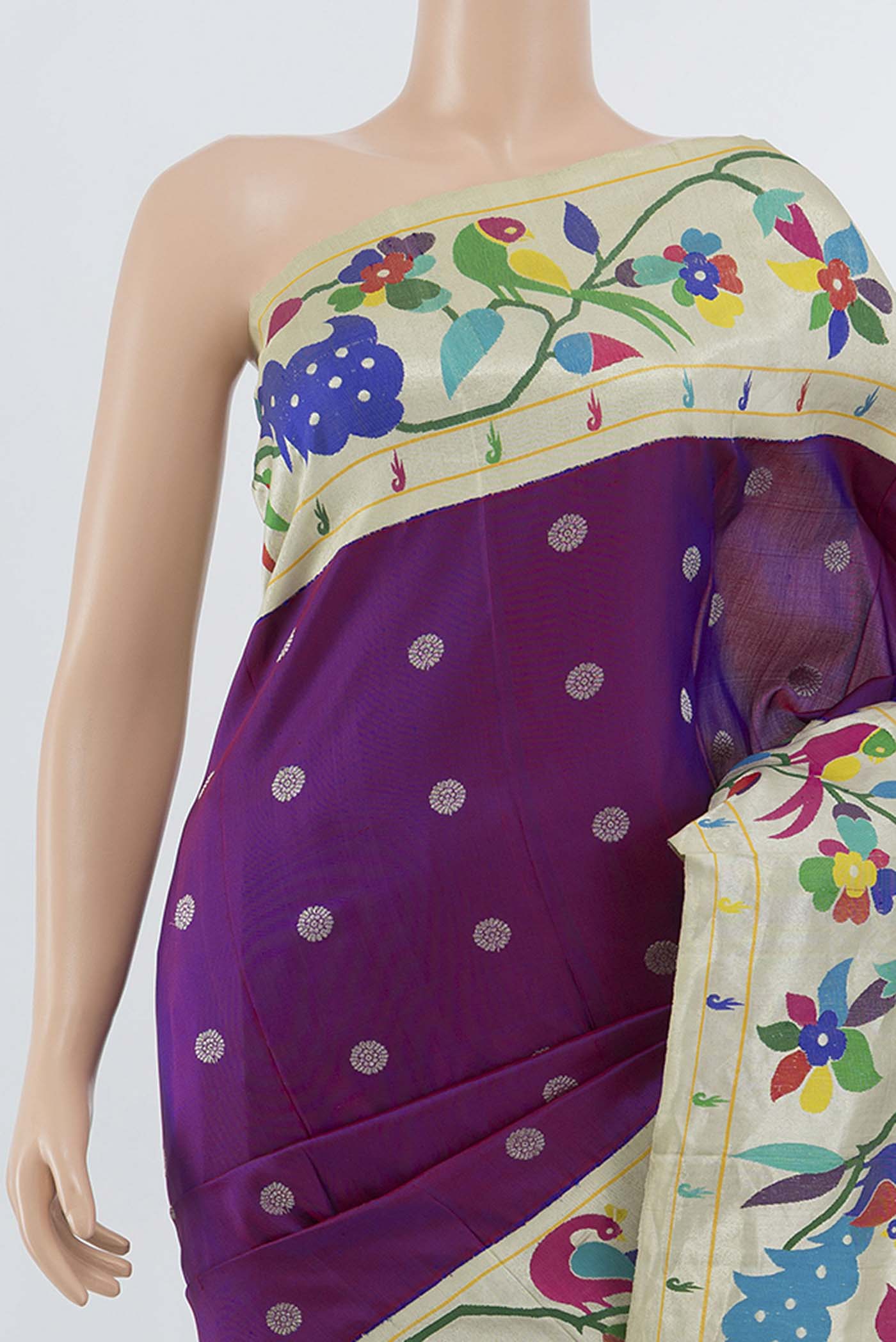 Border image of Pure Silk Pure Zari Purple Gadwal Saree with Zari Butta on the body and Paithani Border
