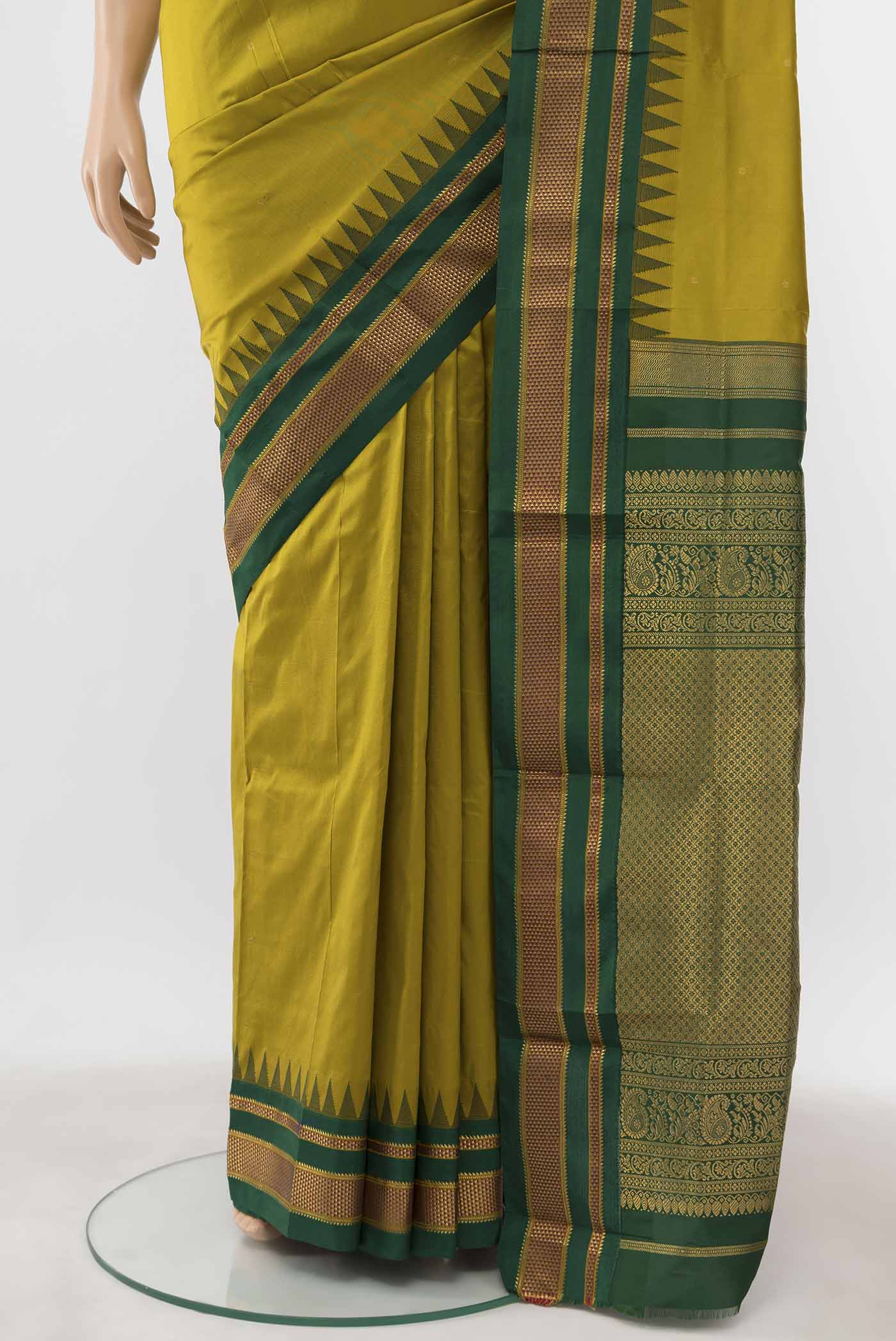 pleats pallu