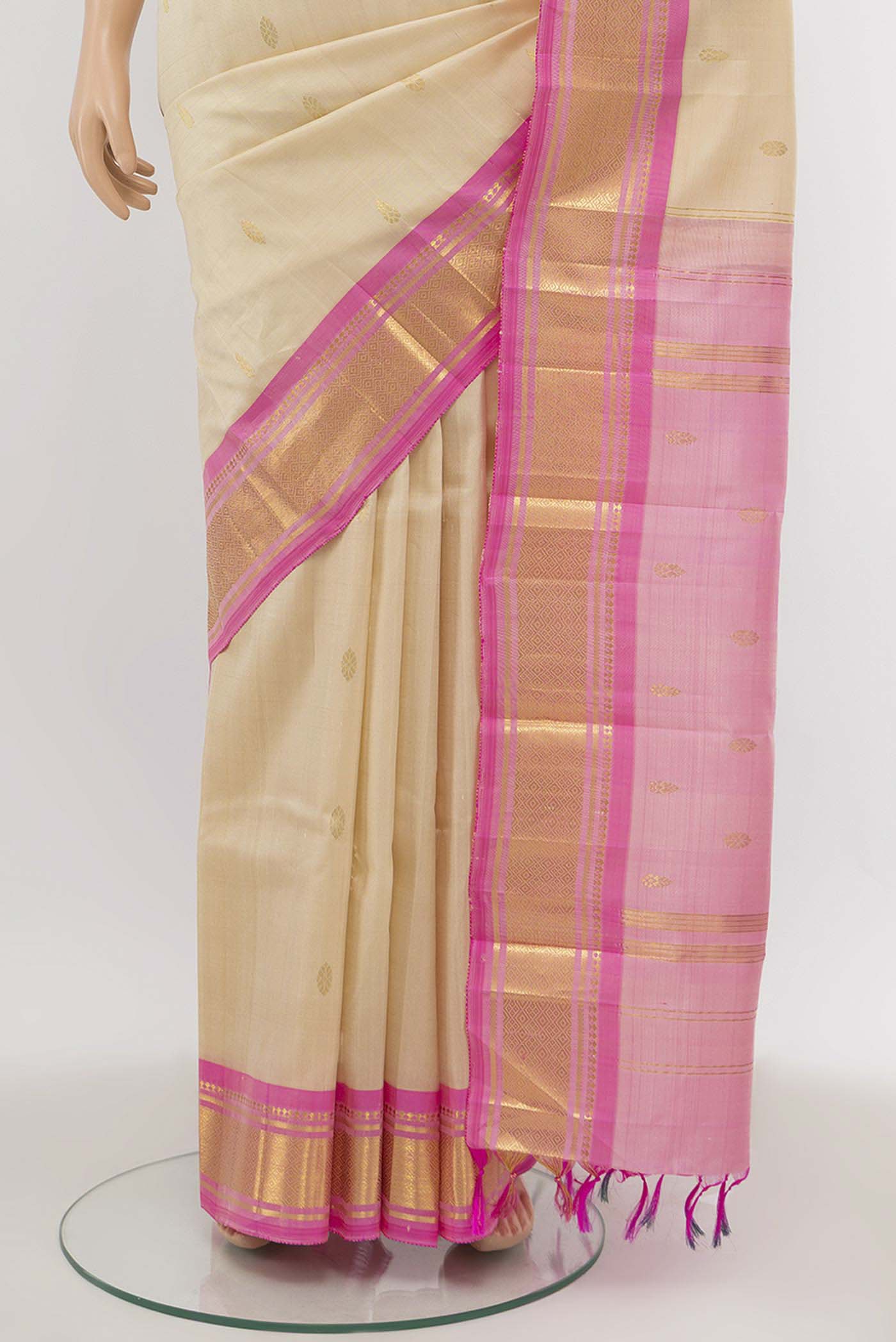 pleats pallu