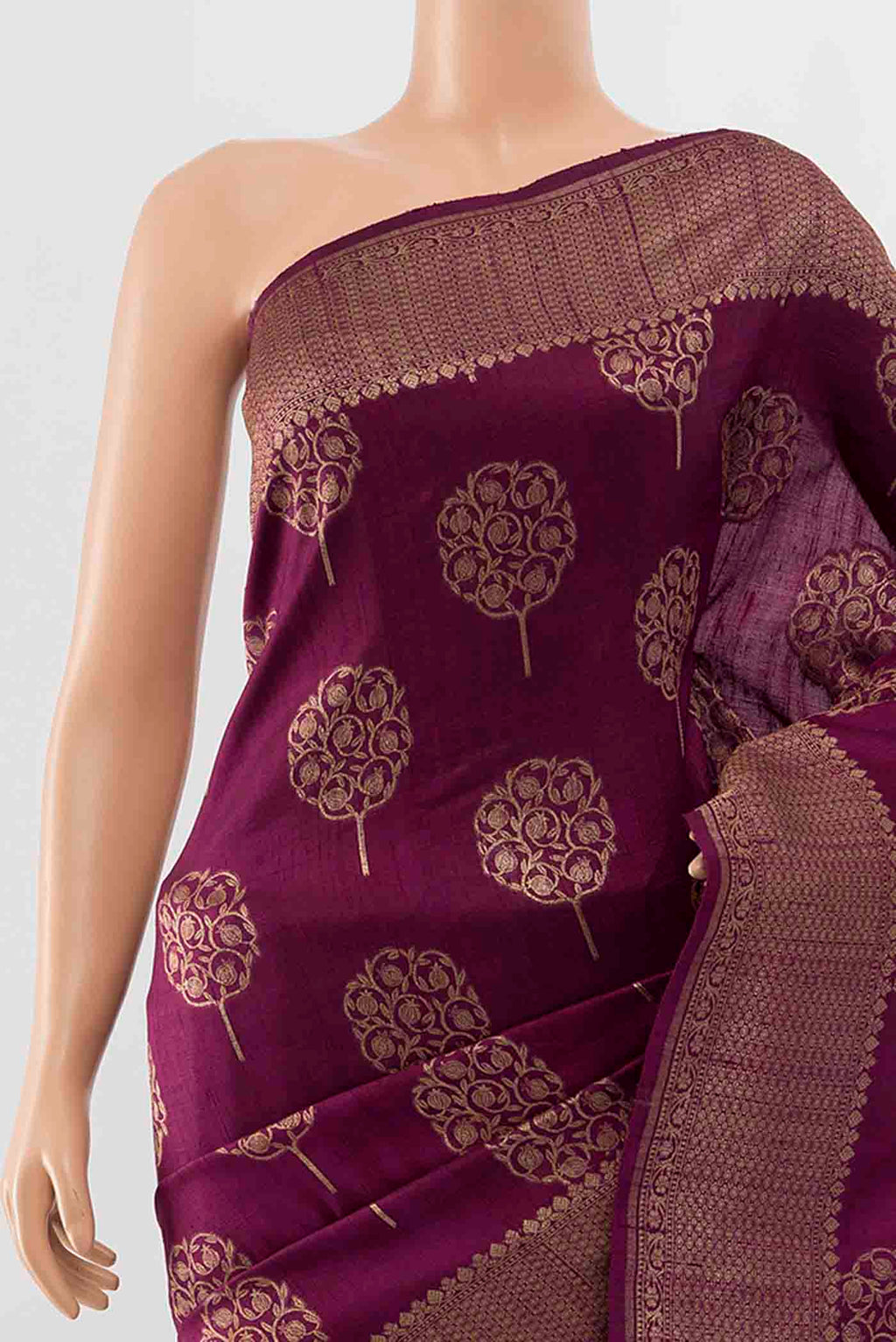 Border image of Magenta Tussar Silk Saree with Zari Butta on the body and Silk Border